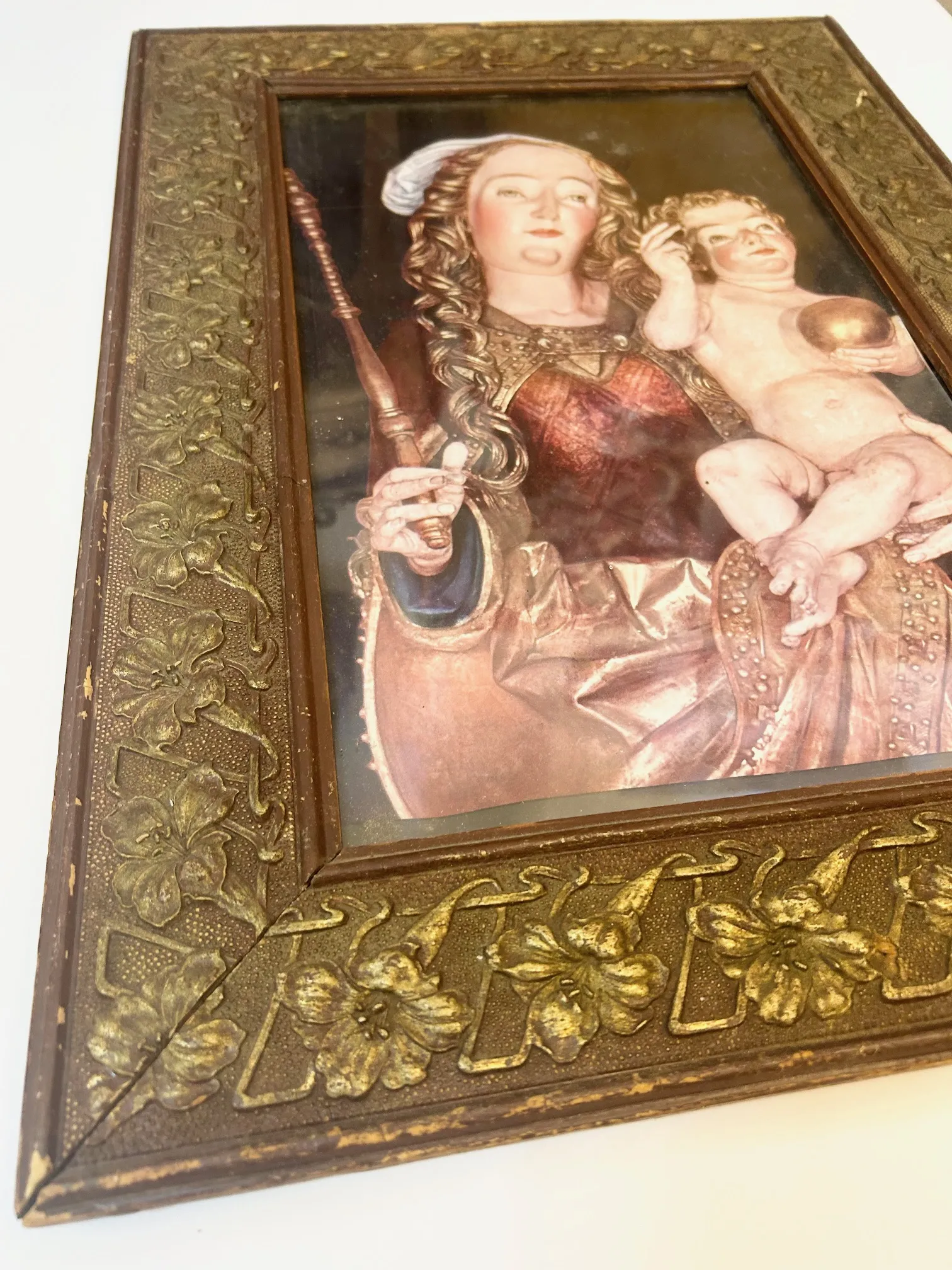 Krásný secesní rám s plakátem Madony - 3