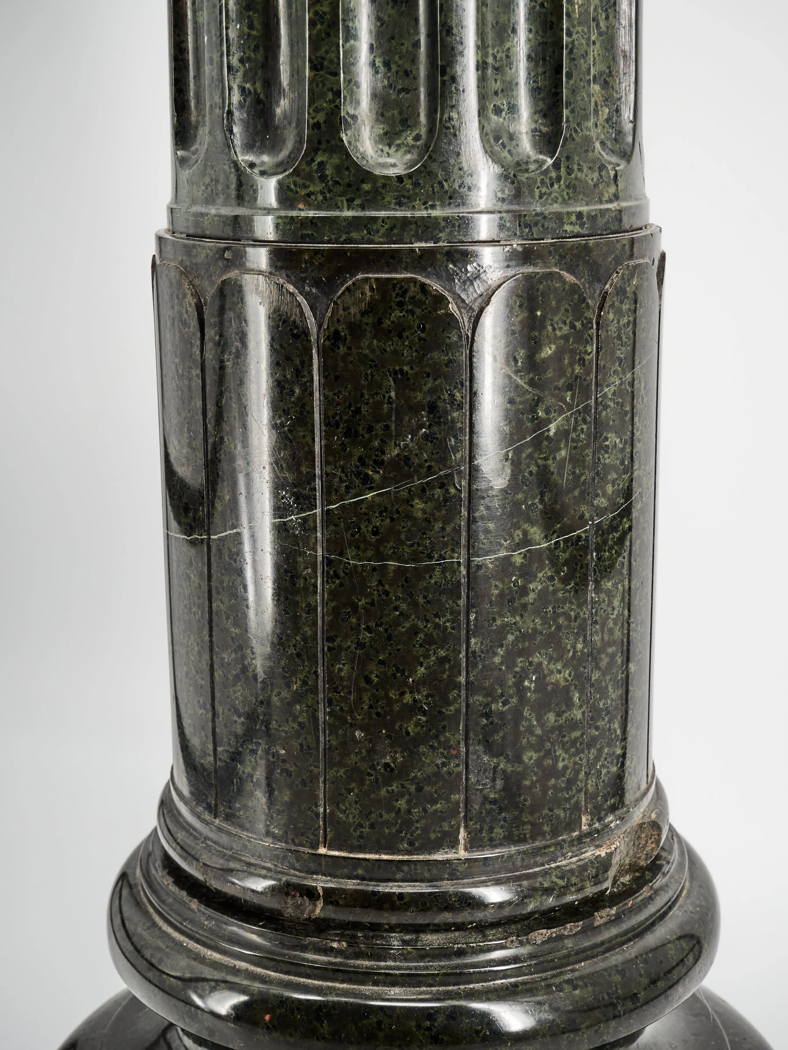 Mramorový sloup z francouzského zámku 1840 - 4