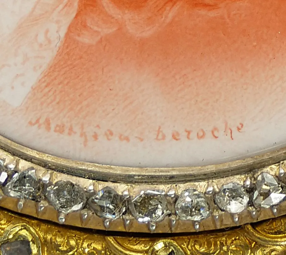 Zlatý rámeček s diamanty – Mathieu Deroche - 5