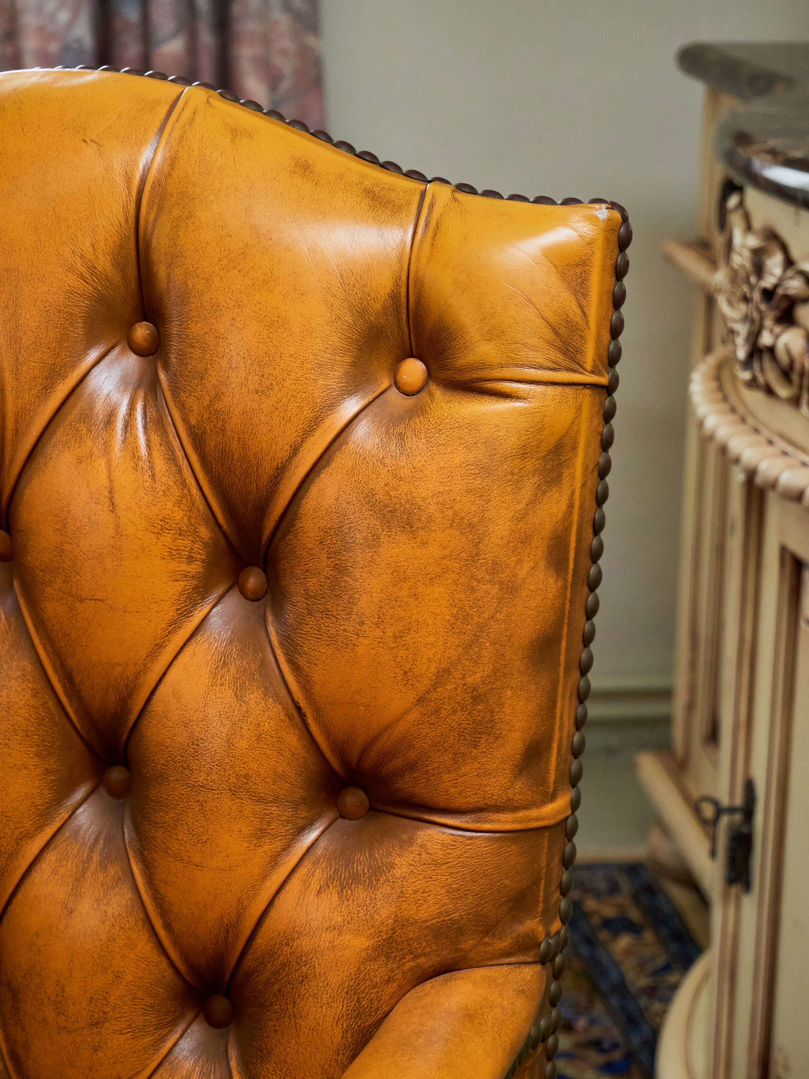 Kožené křeslo k psacímu stolu Chesterfield - 2
