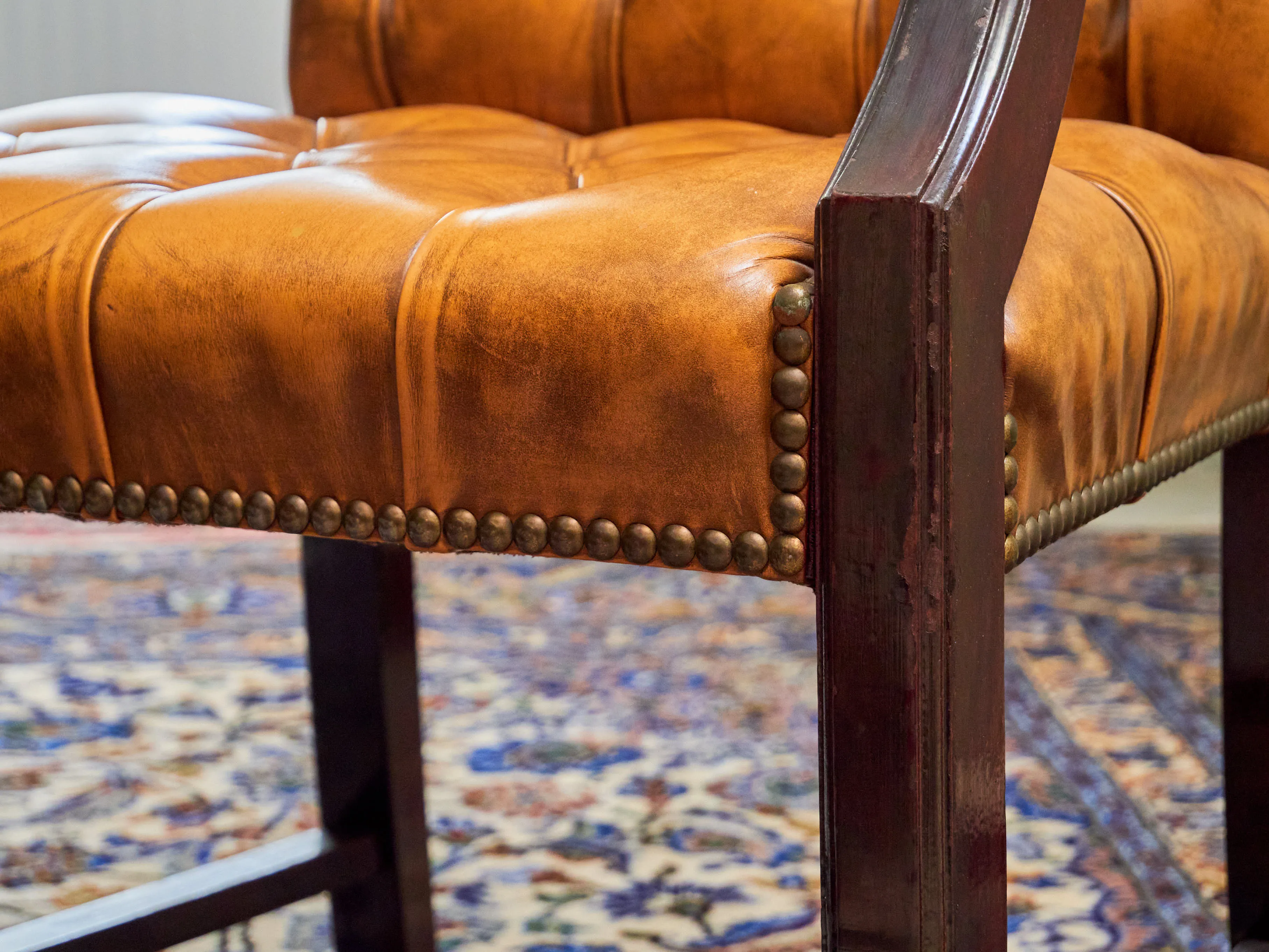 Kožené křeslo k psacímu stolu Chesterfield - 5