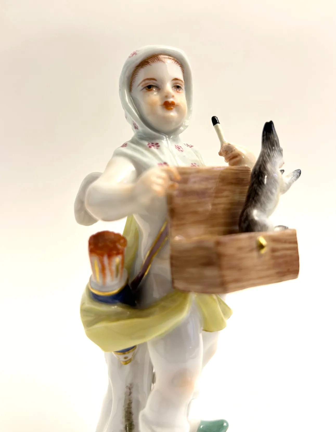 Míšeň – Oblečený amorek se svištěm - 5