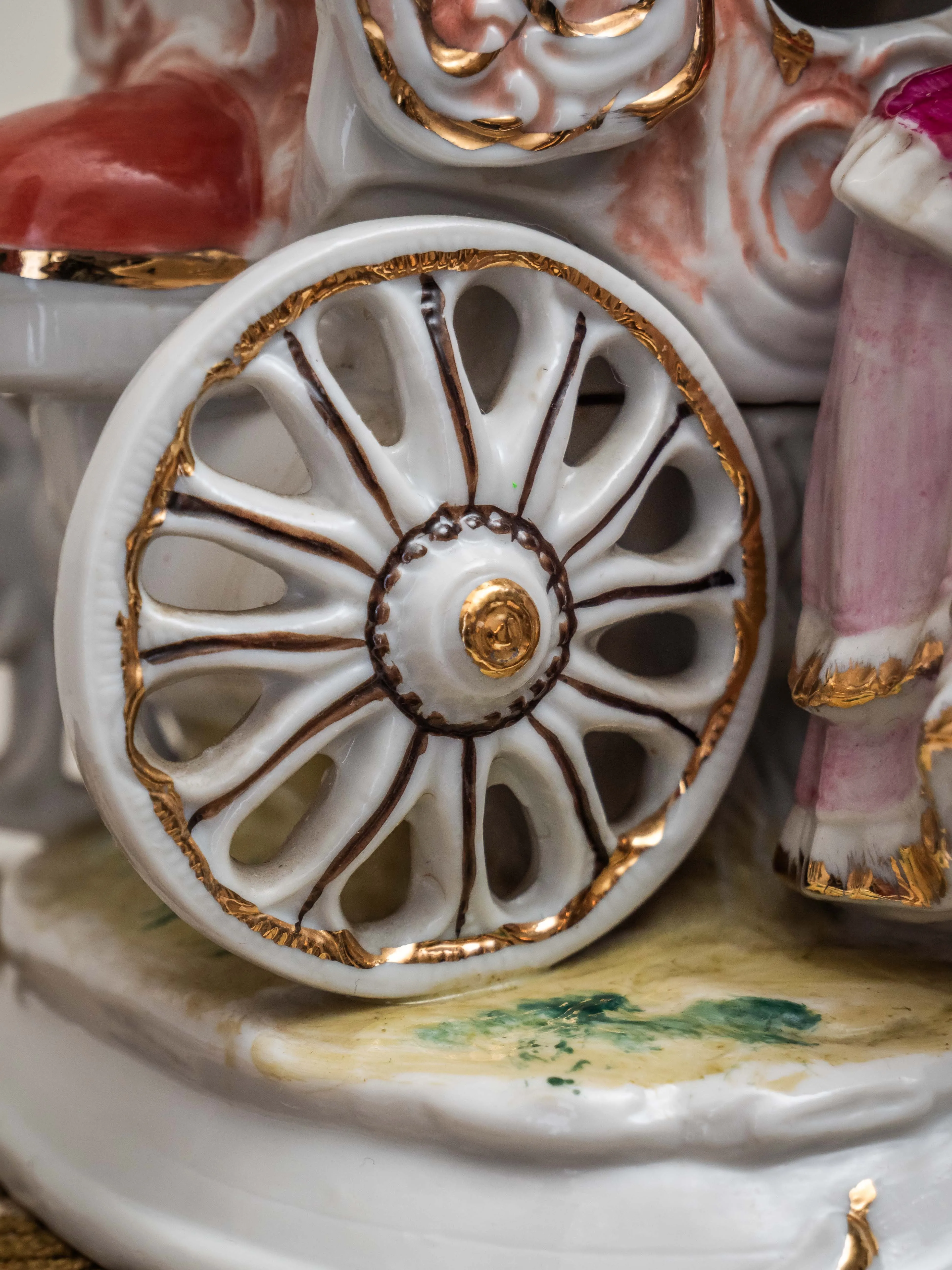 Porcelánový dostavník čtyřspřeží - 11