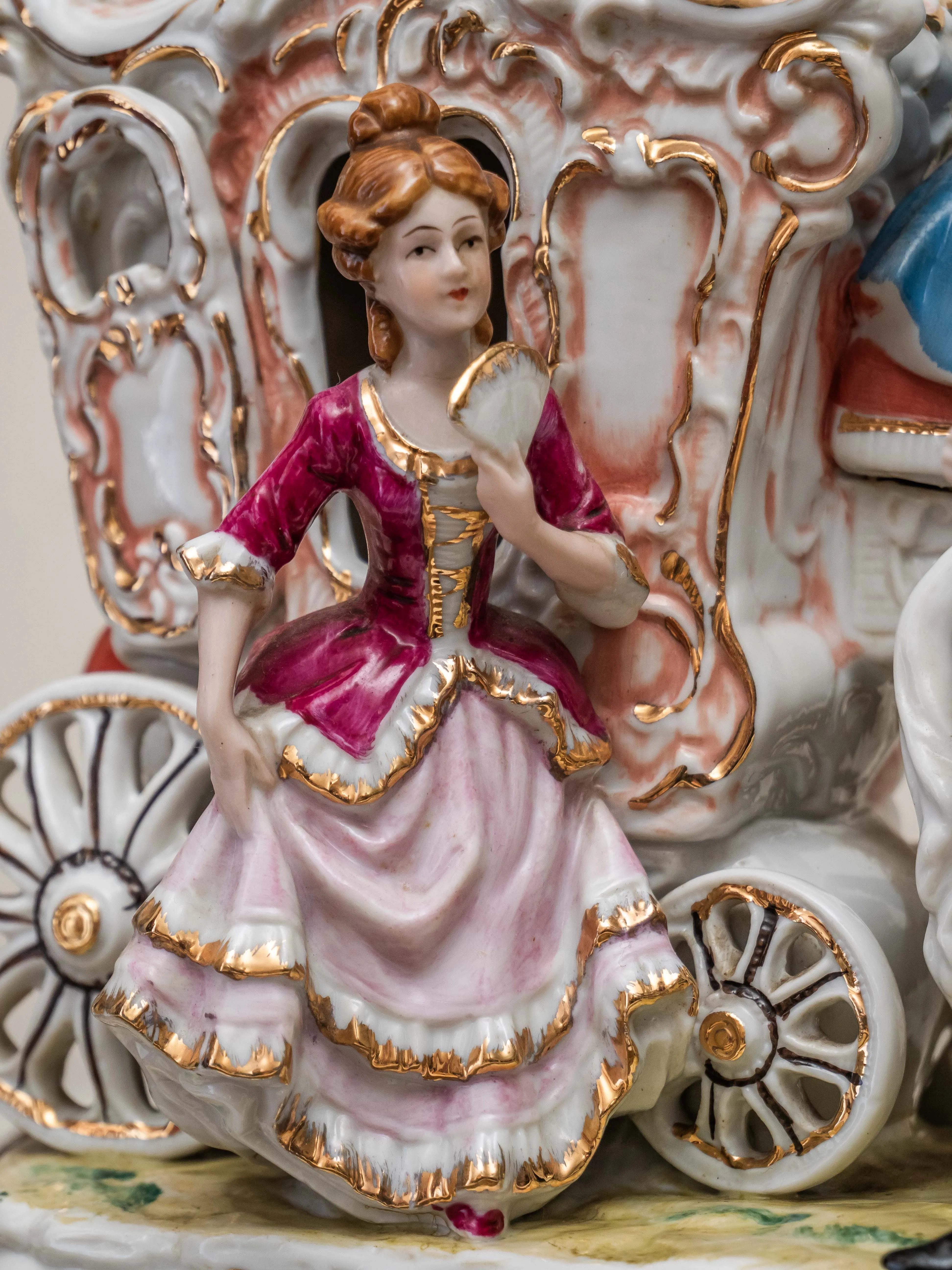Porcelánový dostavník čtyřspřeží - 5