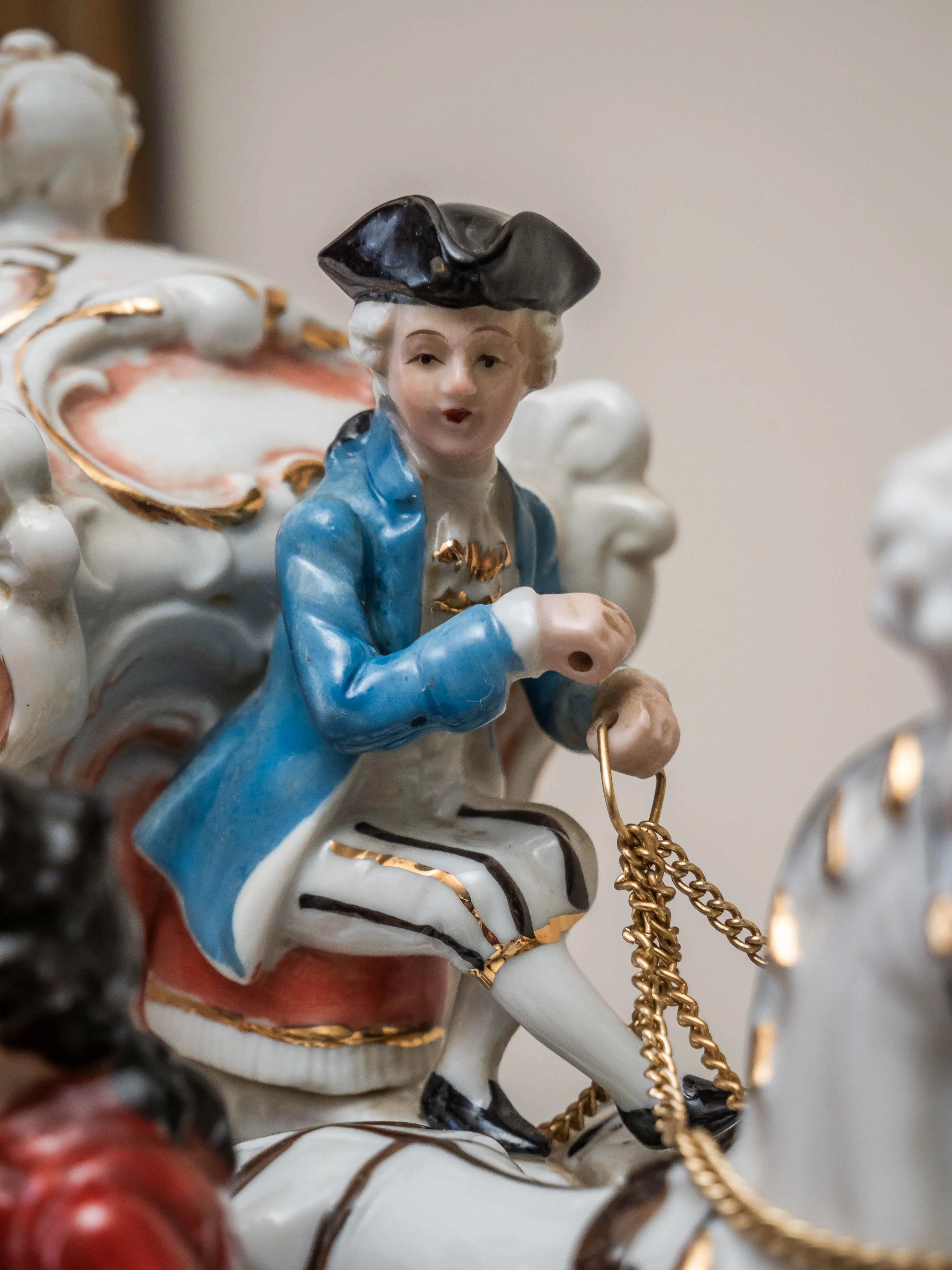 Porcelánový dostavník čtyřspřeží - 8