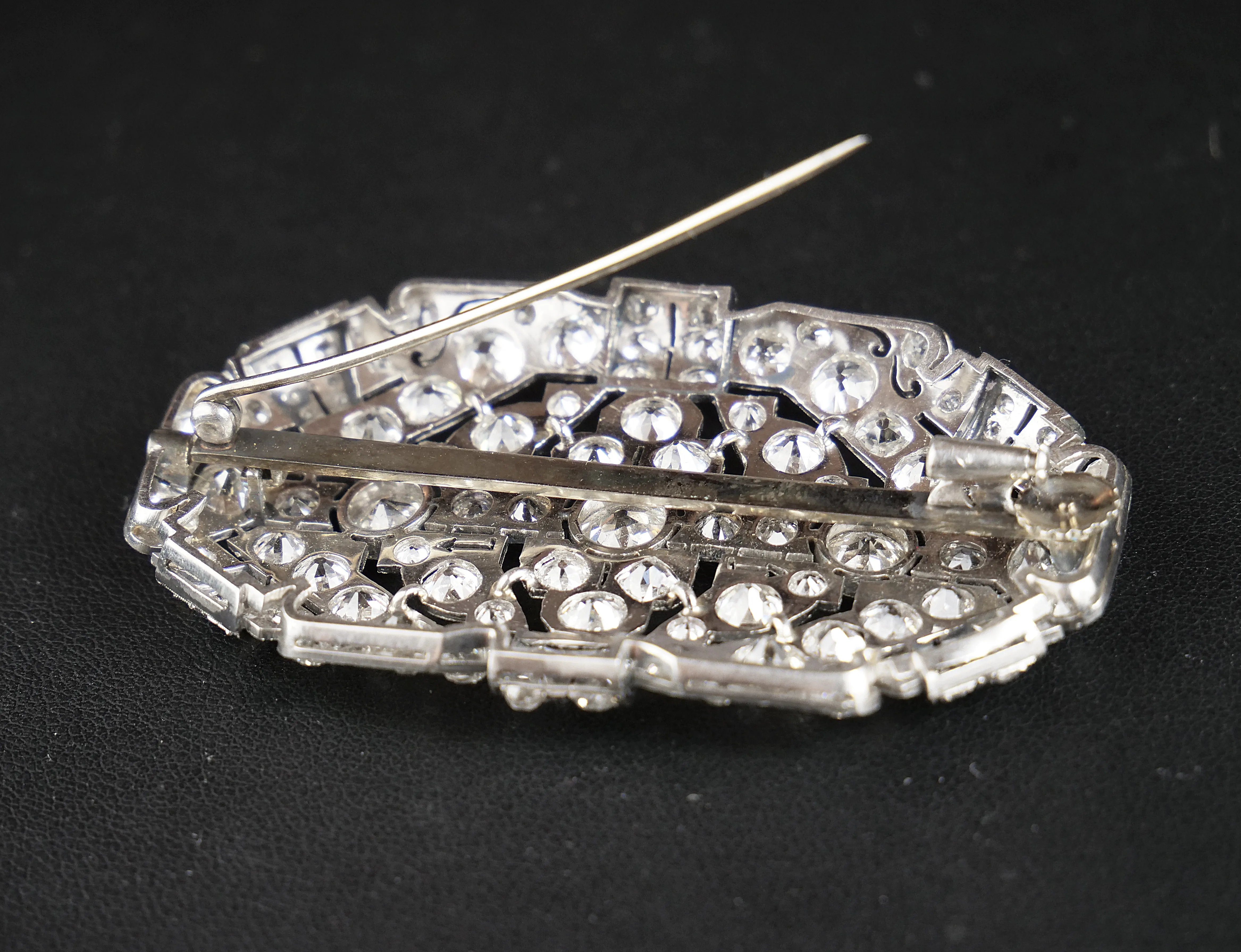 Platinová art-deco brož s diamanty - 6