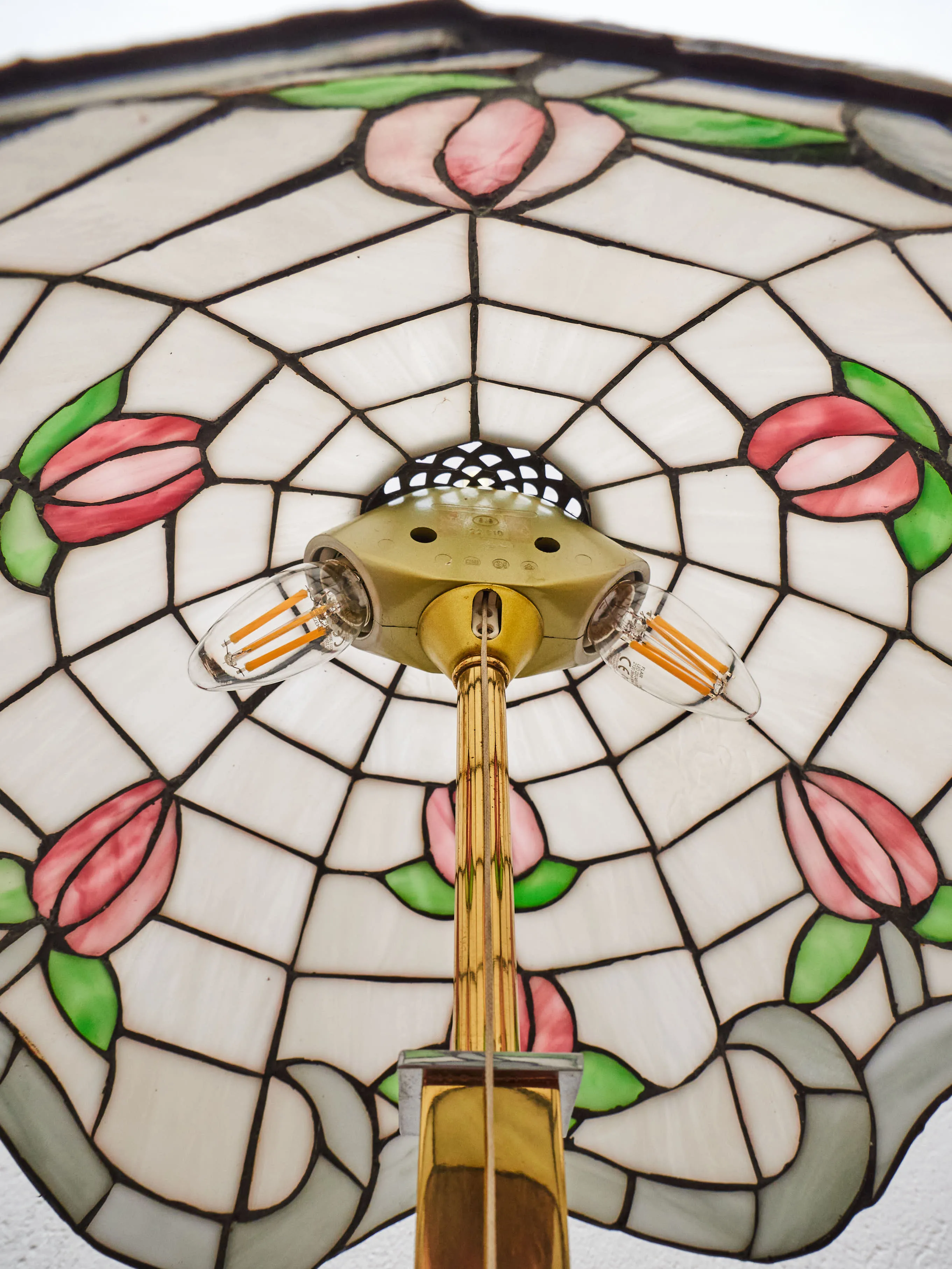 Mosazná lampa se stínidlem Tiffany - 6