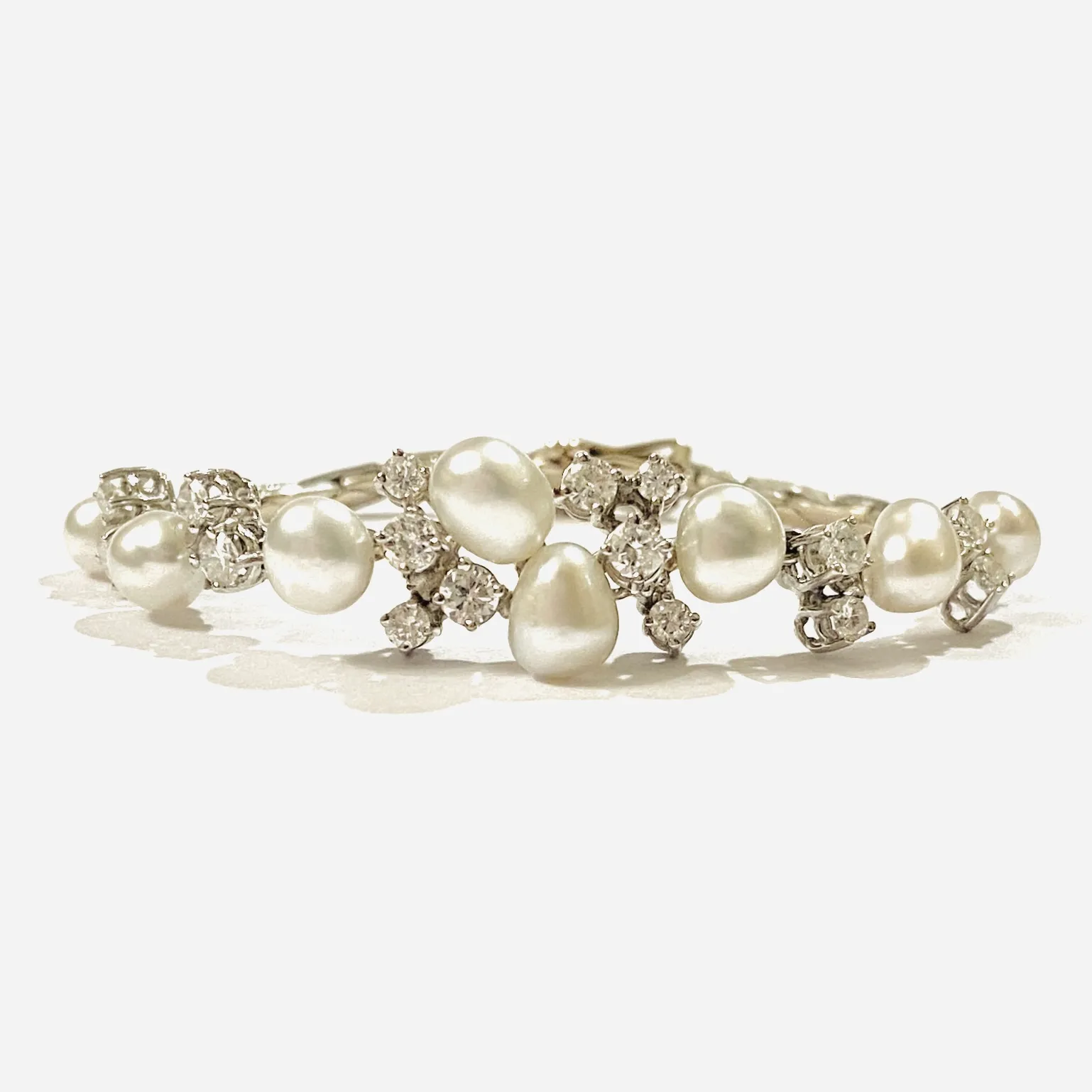 Zlatý náramek s diamanty 1,25 ct a perlami