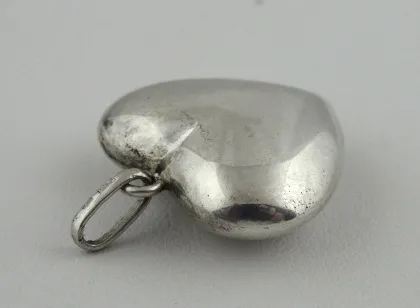 Přívěsek stříbrné srdce - 3
