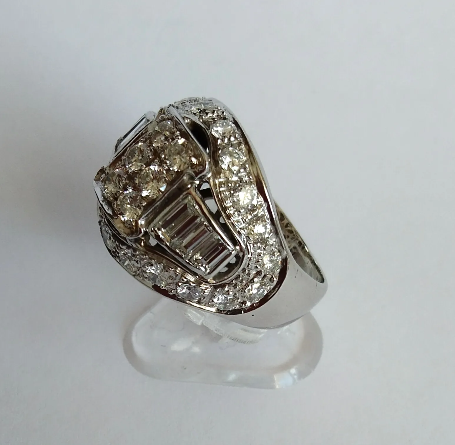 Zlatý prsten s diamanty - 3