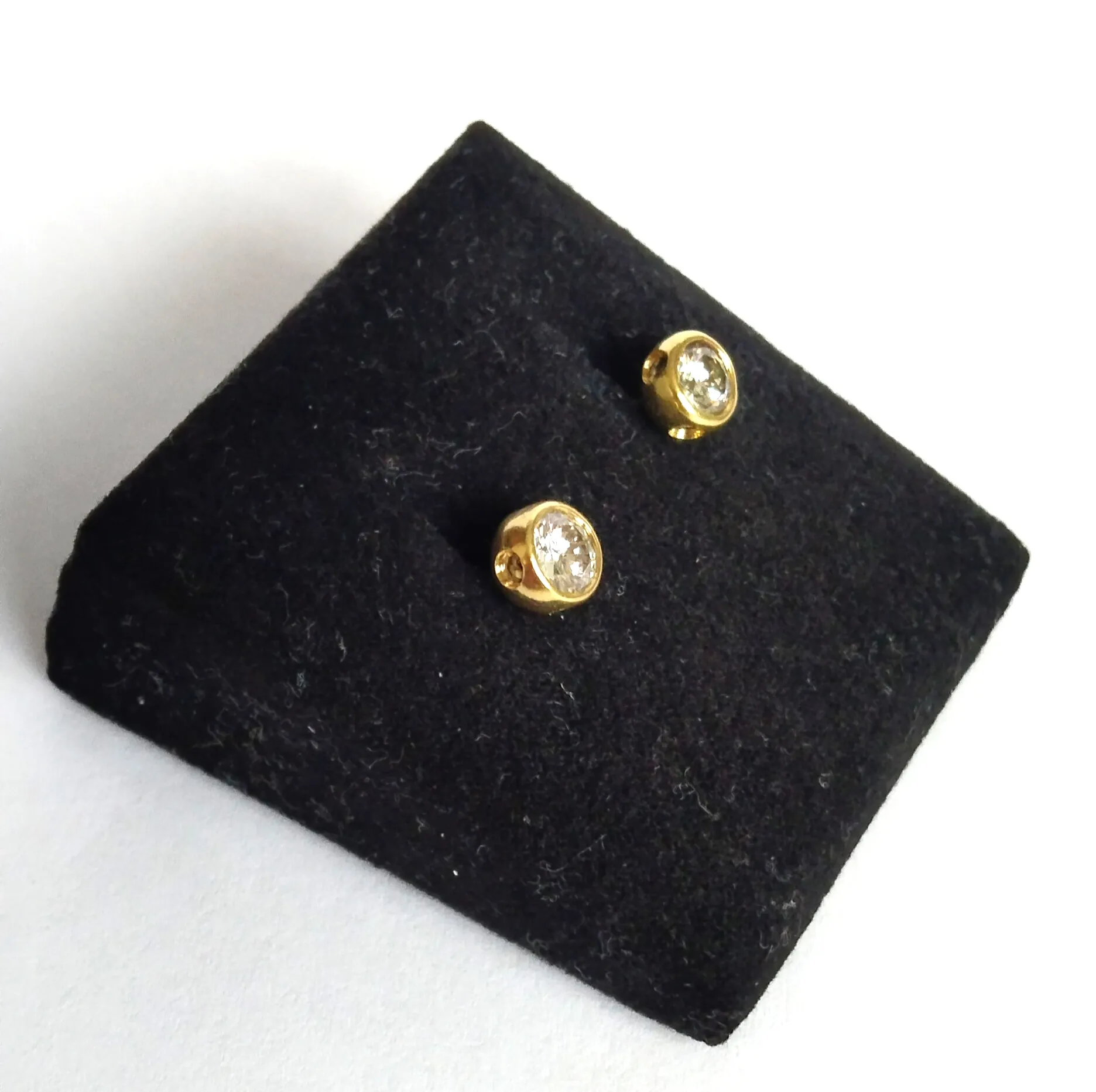 Zlaté náušnice s diamanty - 5