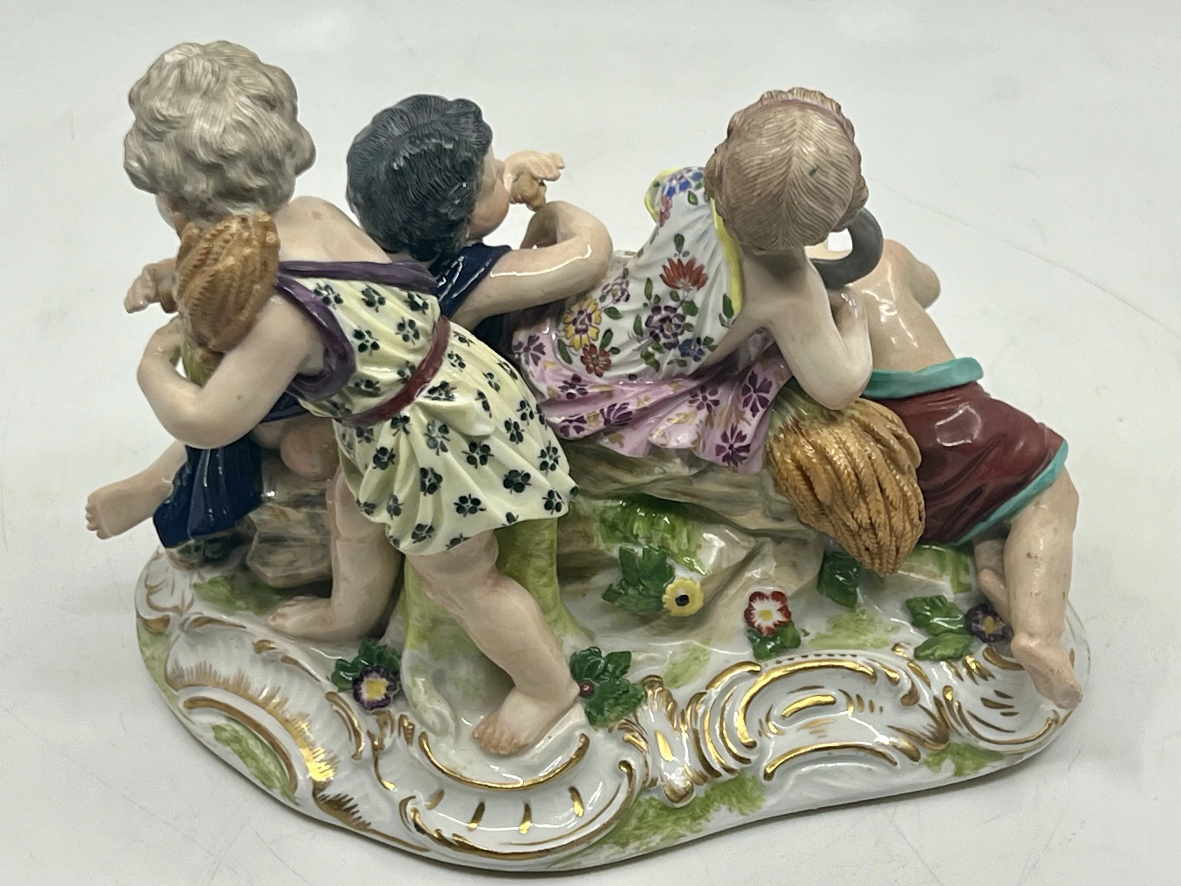 PORCELÁNOVÉ SOUSOŠÍ – PUTTI - 5