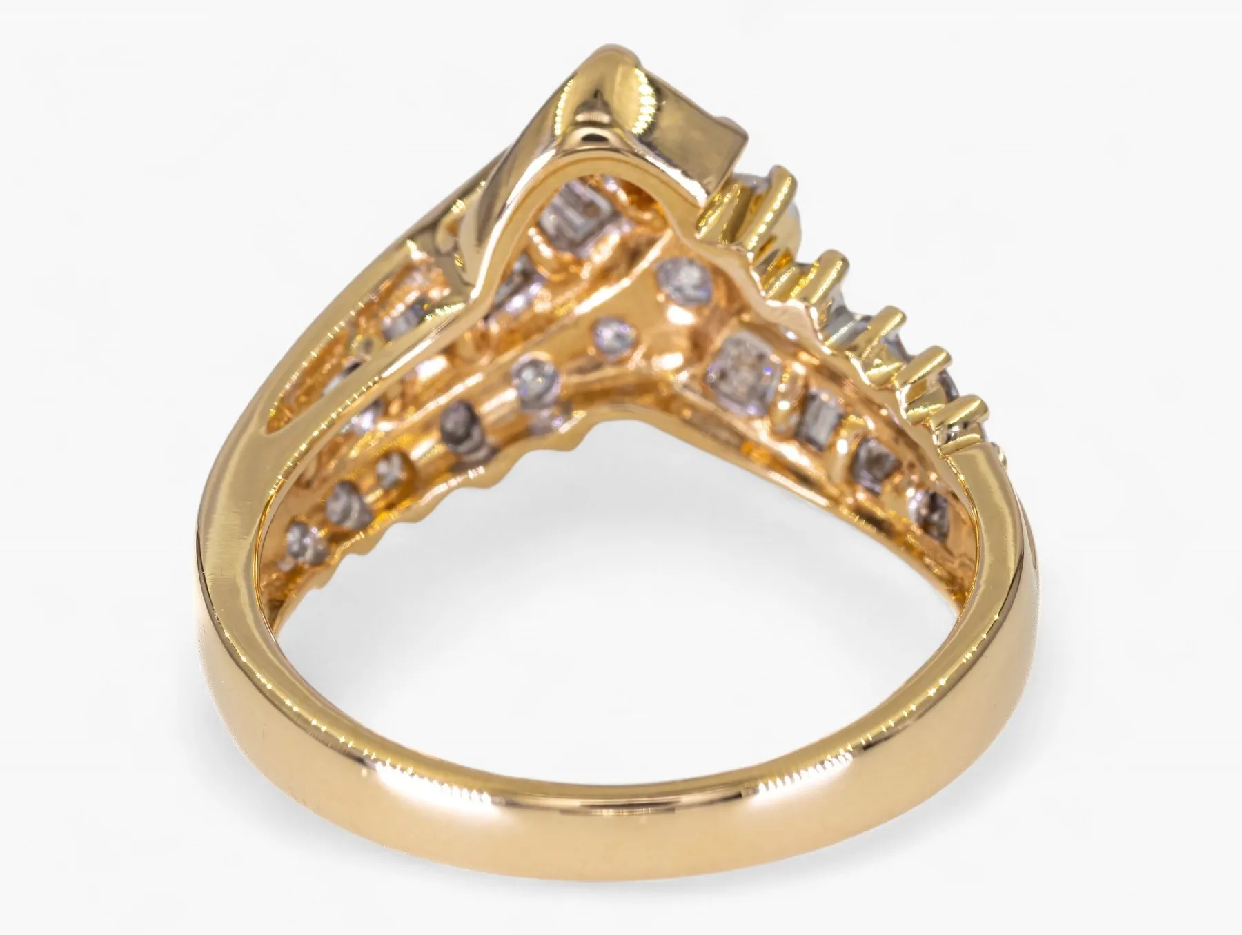 Zlatý prsten s diamanty - 6