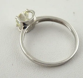 Prsten se solitérním přírodním diamantem – 0,9 ct - 4