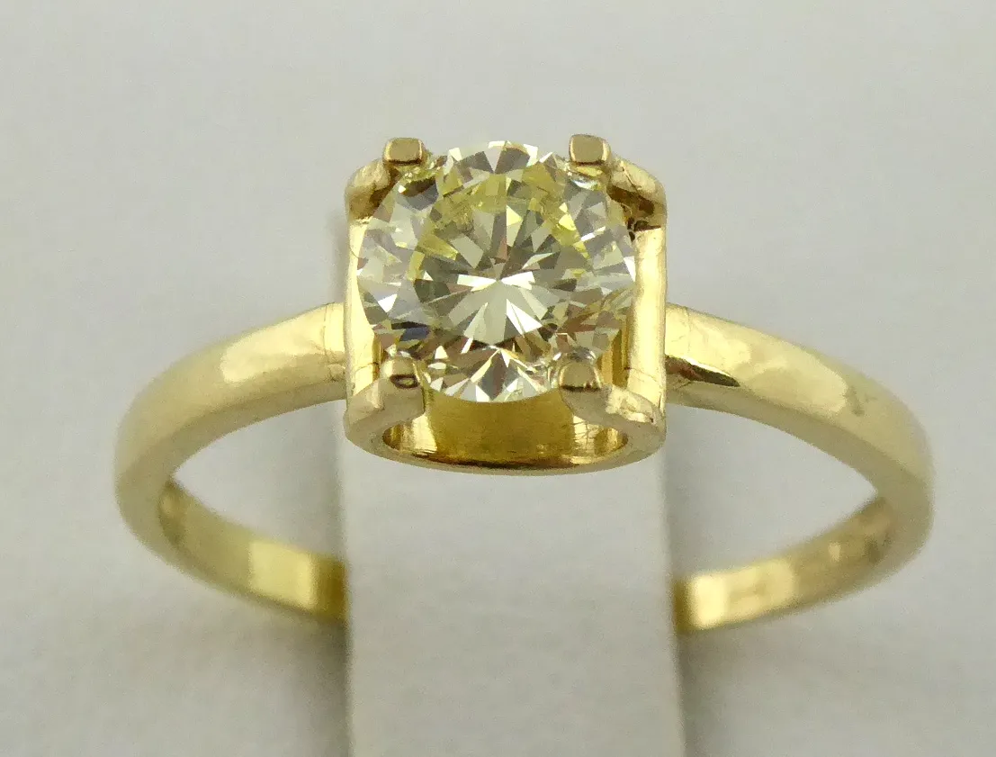 Prsten s přírodním diamantem Fancy Yellow- 0,79 ct - 7