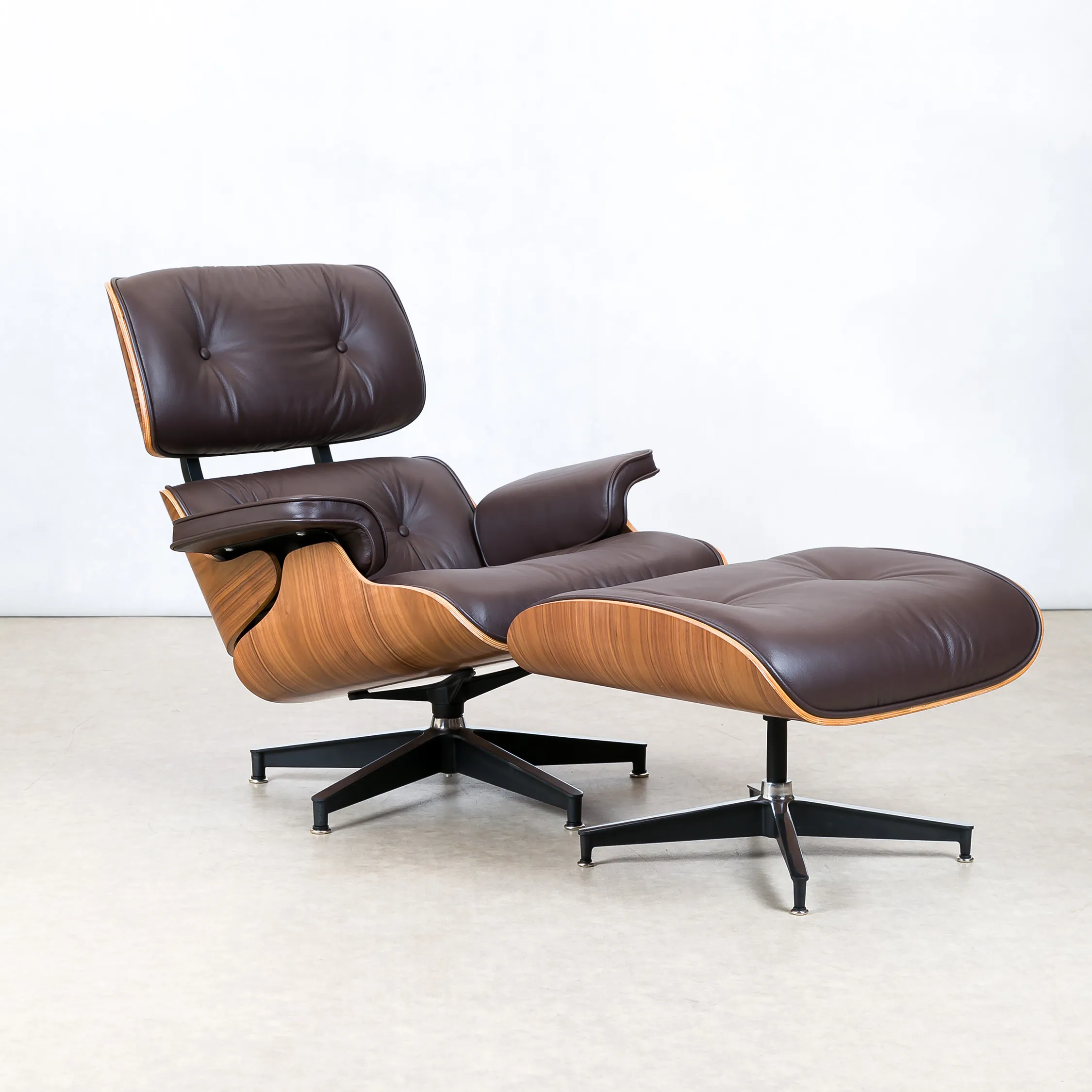 KŘESLO CHARLES & RAY EAMES - 2