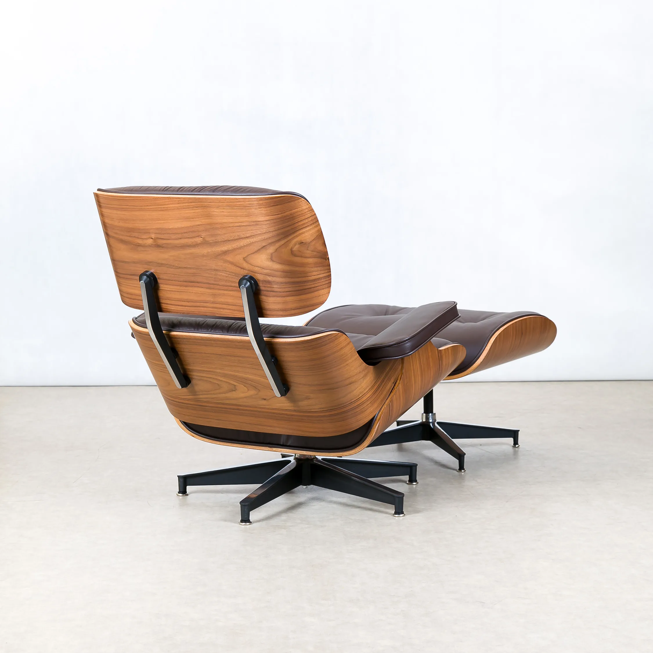 KŘESLO CHARLES & RAY EAMES - 6