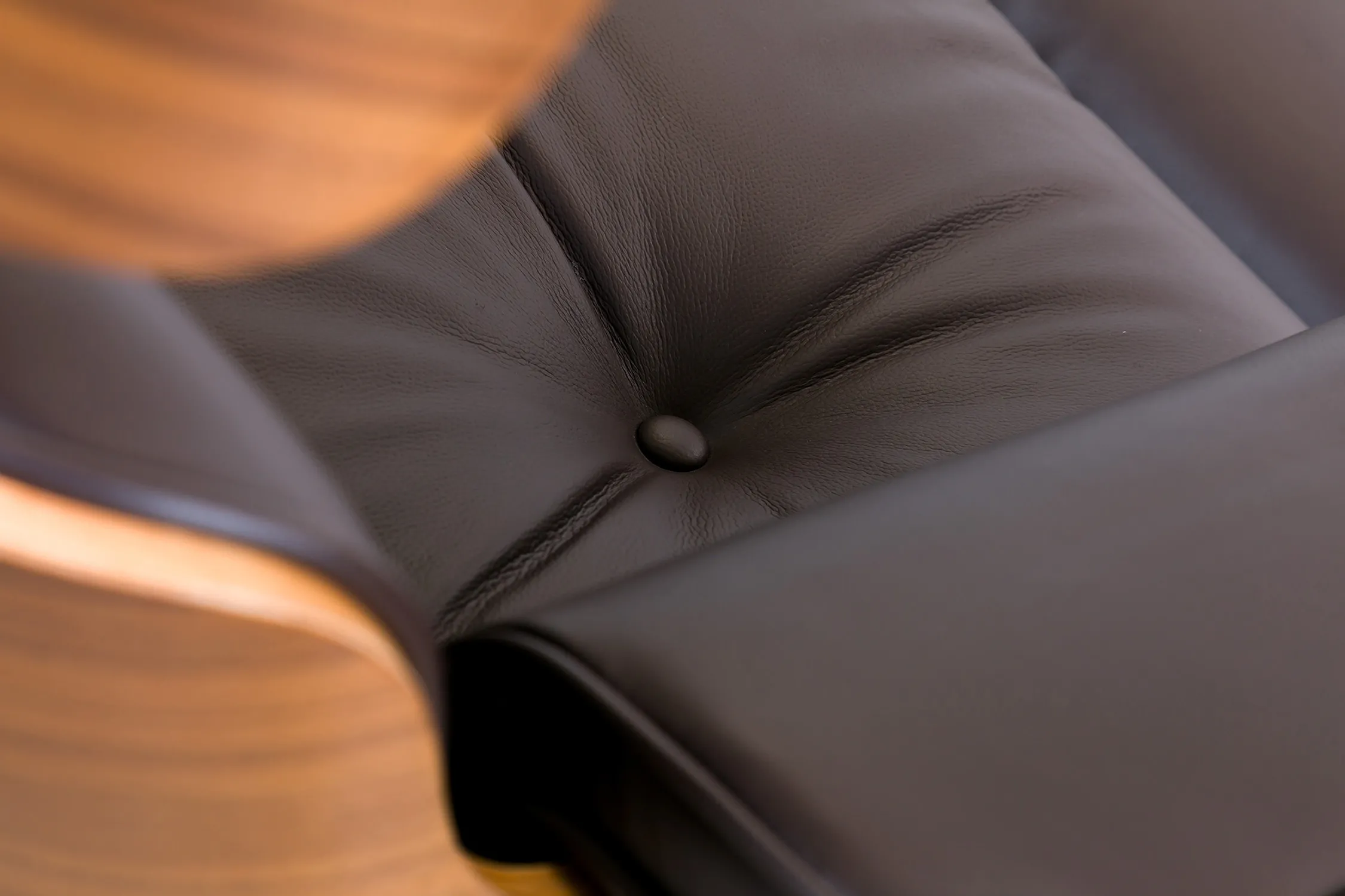 KŘESLO CHARLES & RAY EAMES - 8