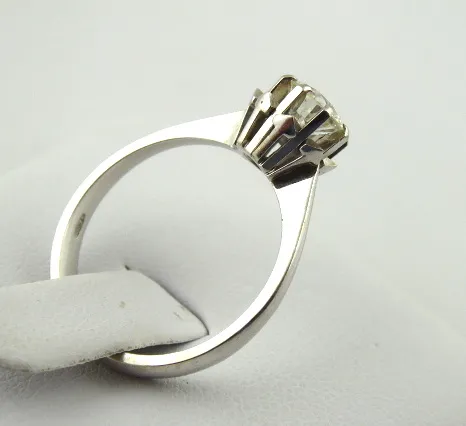 Zlatý prsten se solitérním diamantem – 0,80 ct - 4