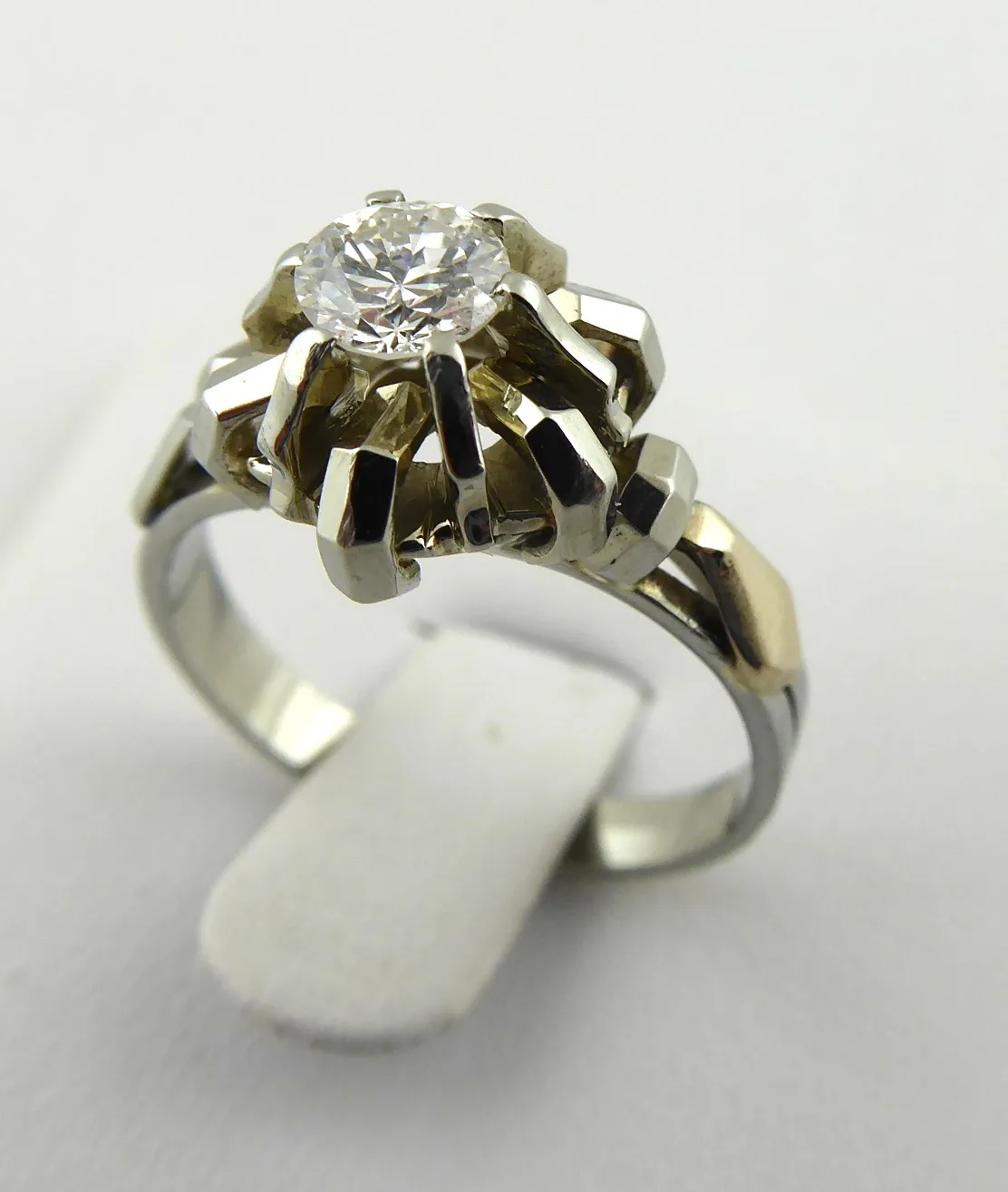 Designový zlatý prsten s diamantem 0,50 ct - 6