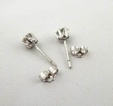 Elegantní zlaté náušnice s diamanty – 0,85 ct - 4