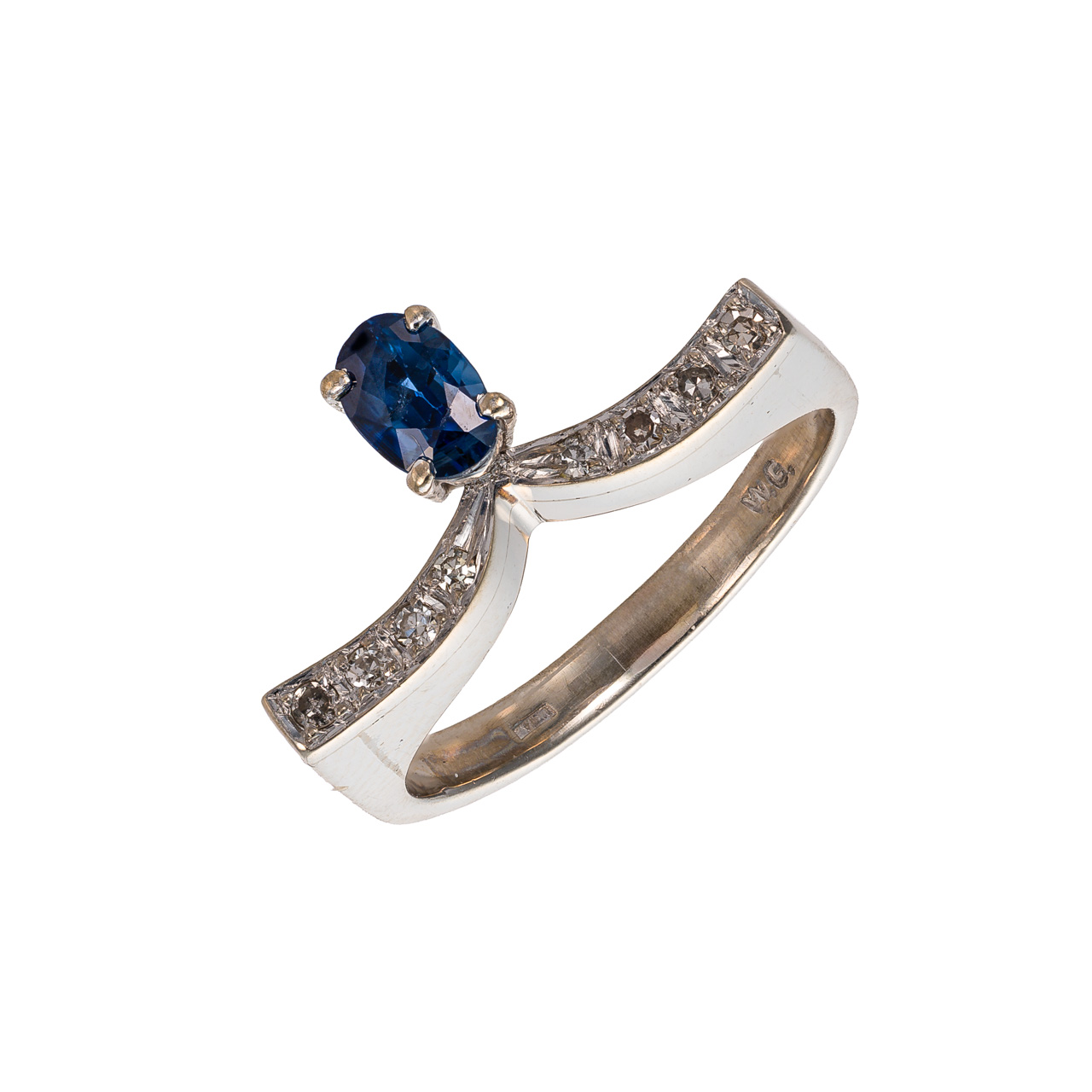 Zlatý prsten se safírem a diamanty