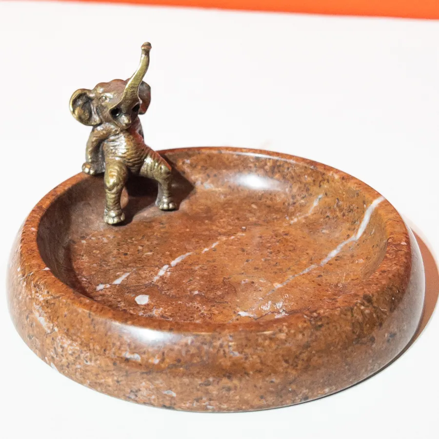 Figurální miska - 2