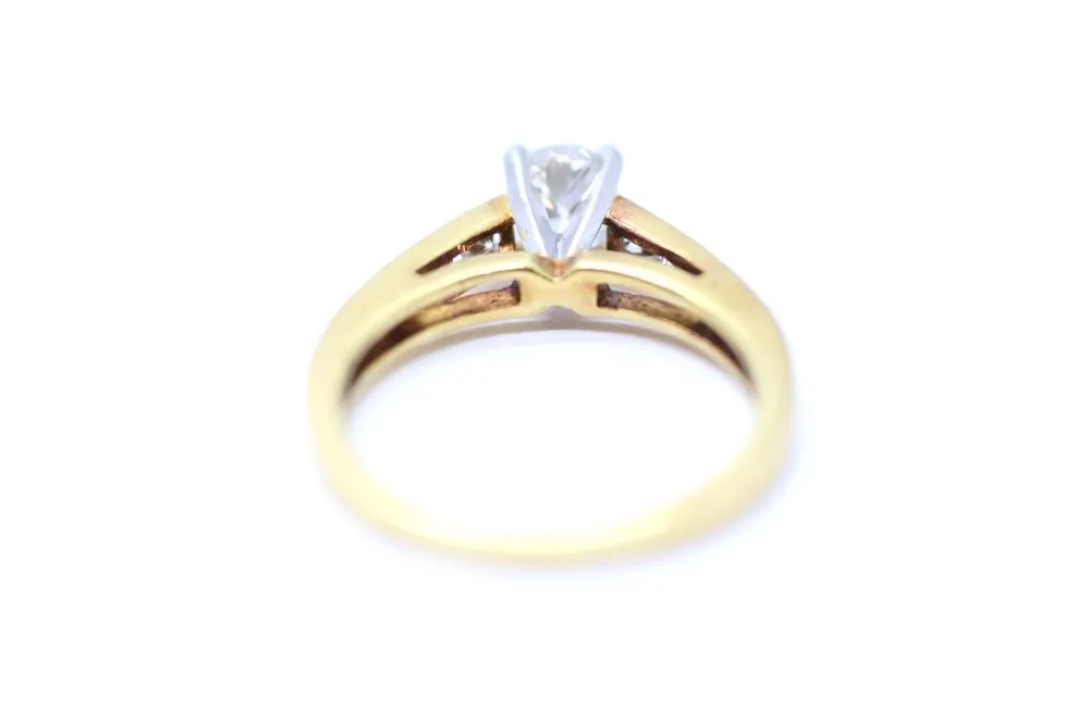 Zlatý prsten s diamanty - 3