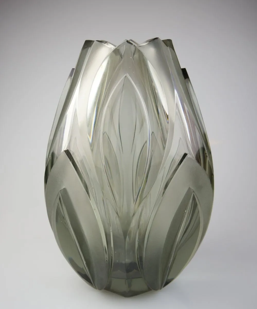 Art deco váza – poupě