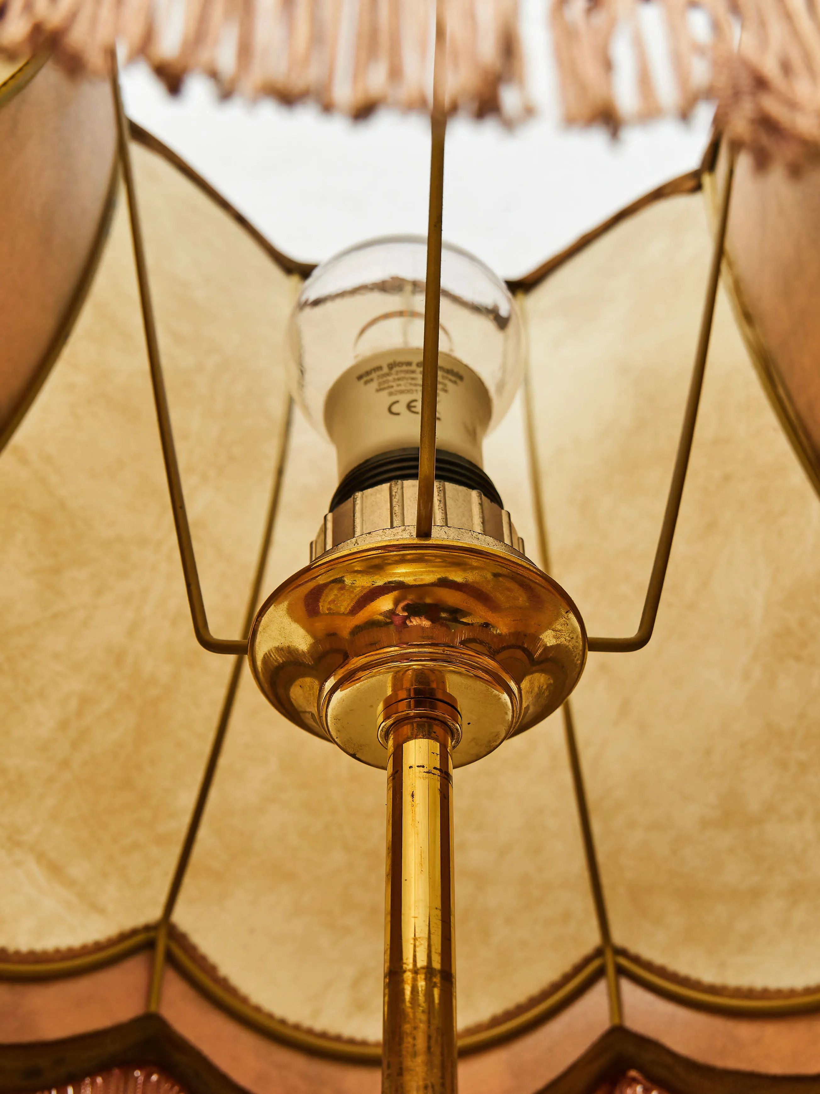 Starožitná stolní lampa s erbem a putti - 9