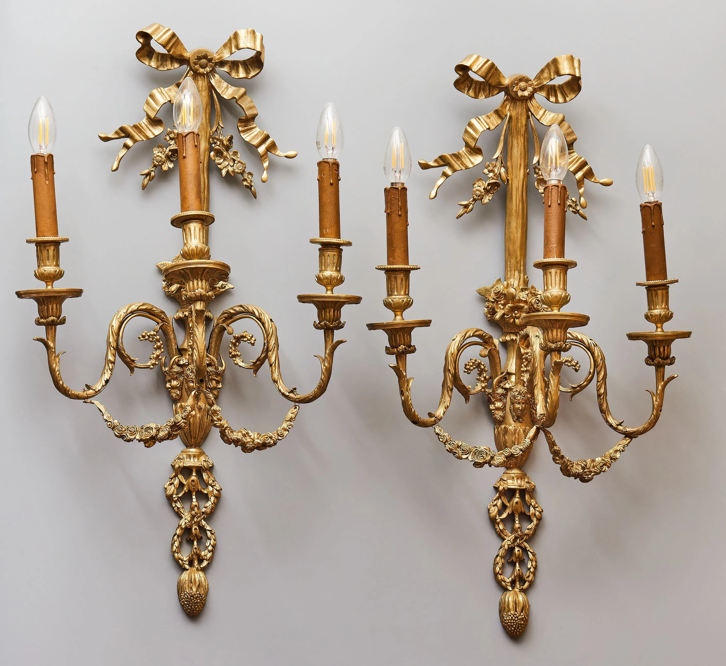 Luxusní nástěnné lampy neoklasicistní – zlacený bronz, konec 19. století