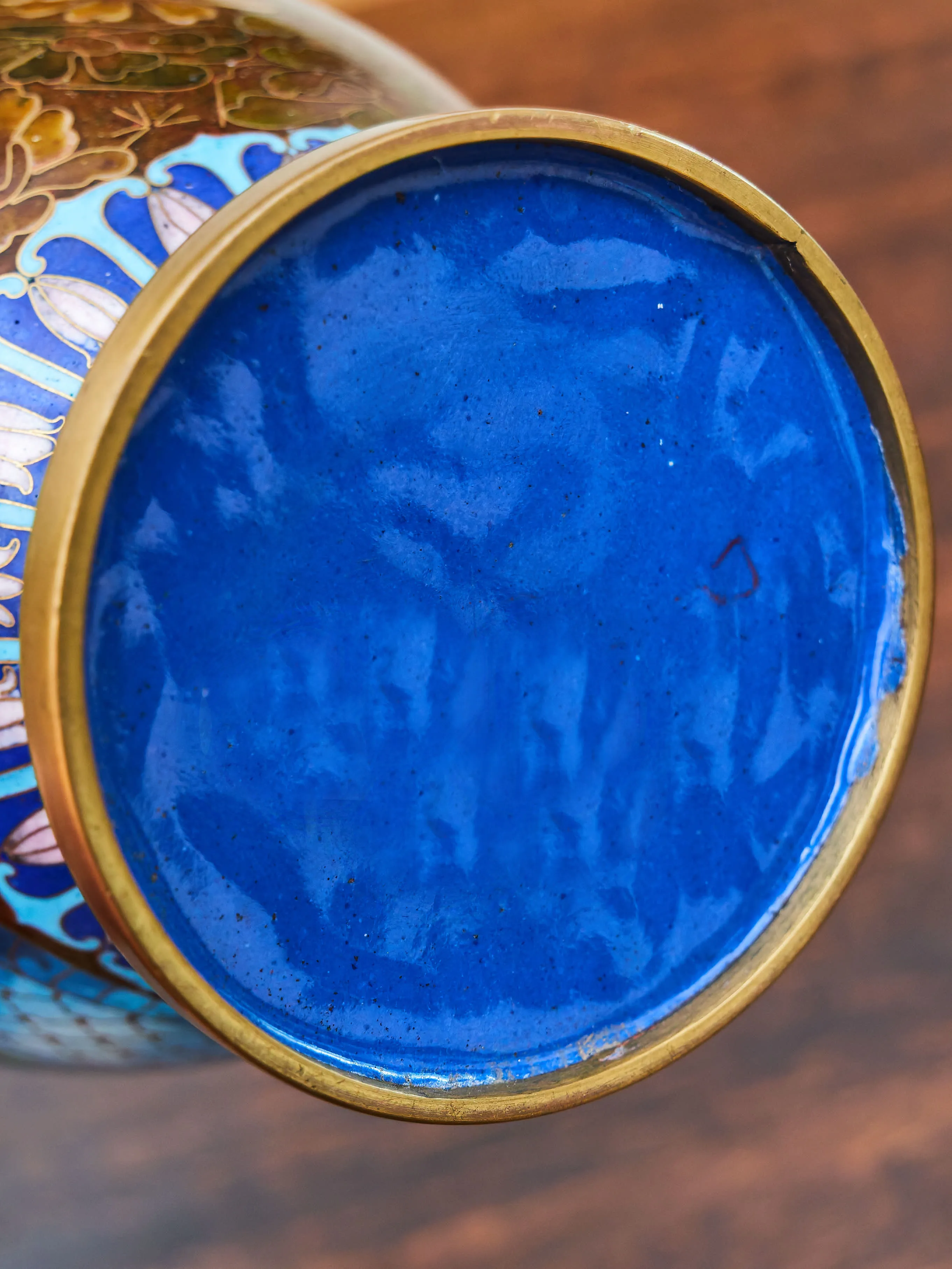 Cloisonné vázy – hnědé, ručně zdobené - 8