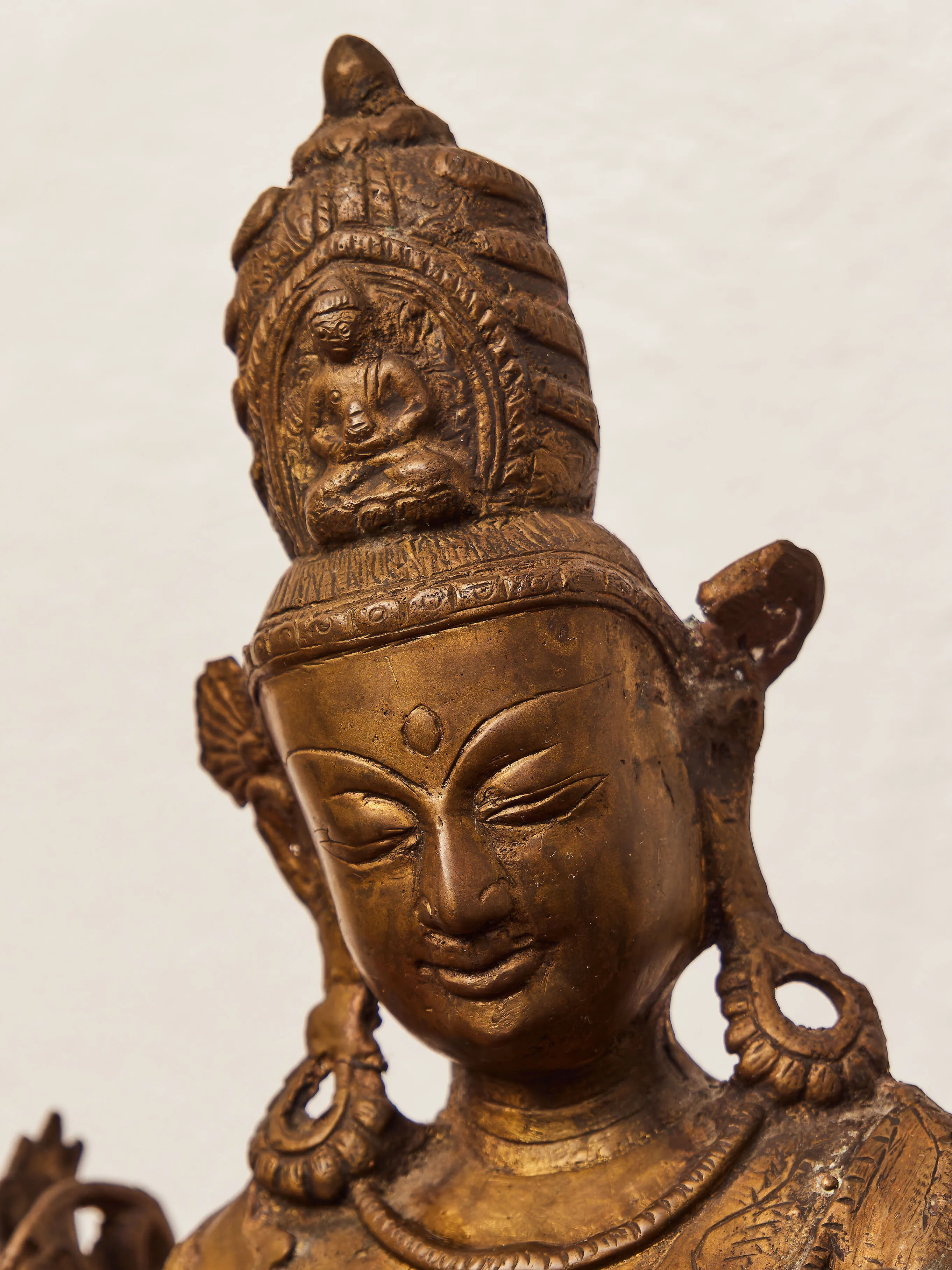 Bronzová socha bodhisattvy Avalókitéšvary (Padmapáni) - 4