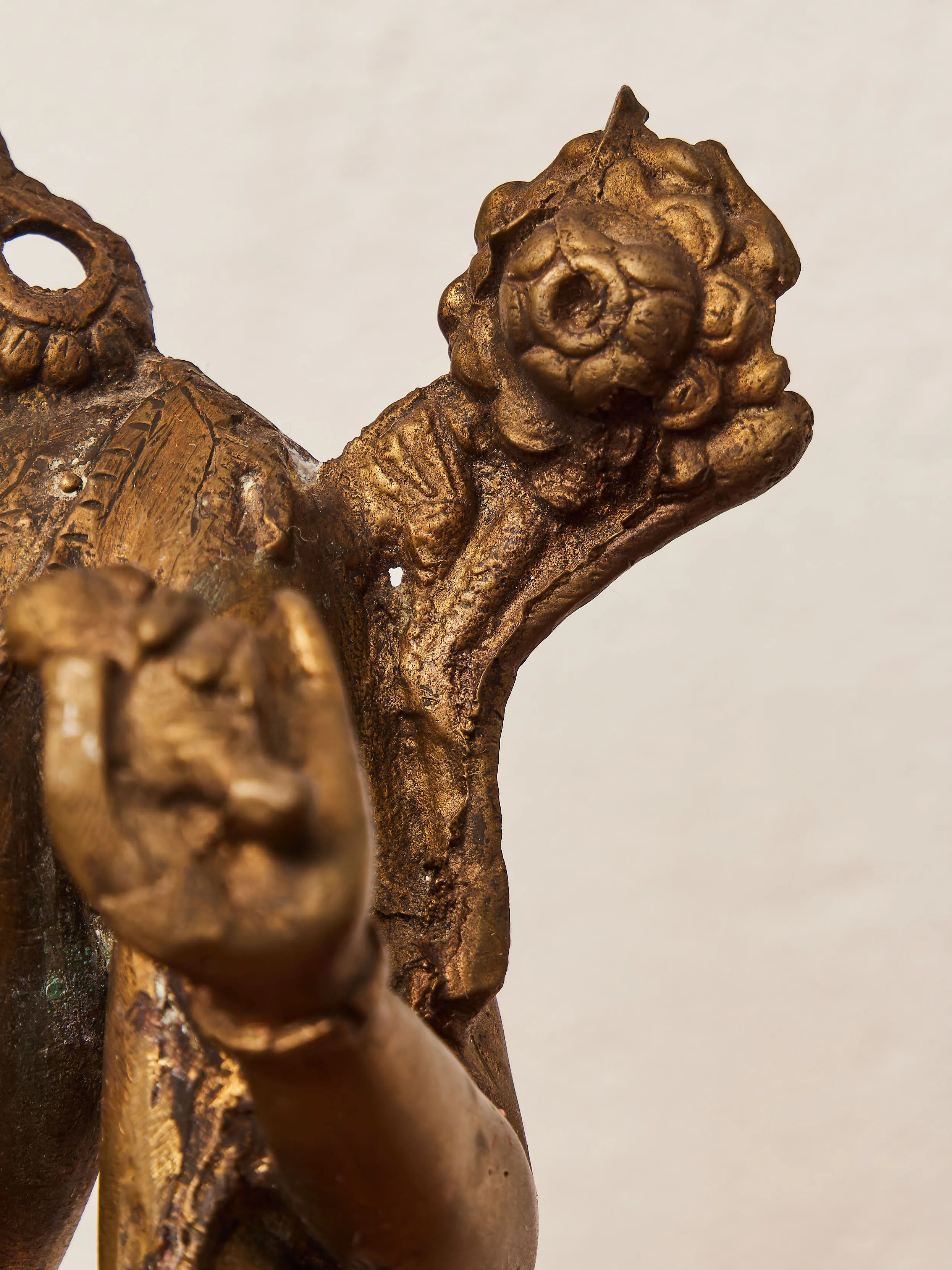 Bronzová socha bodhisattvy Avalókitéšvary (Padmapáni) - 6