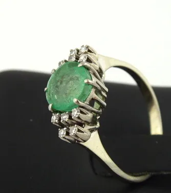 Zlatý prsten s přírodním smaragdem a 10 diamanty - 5