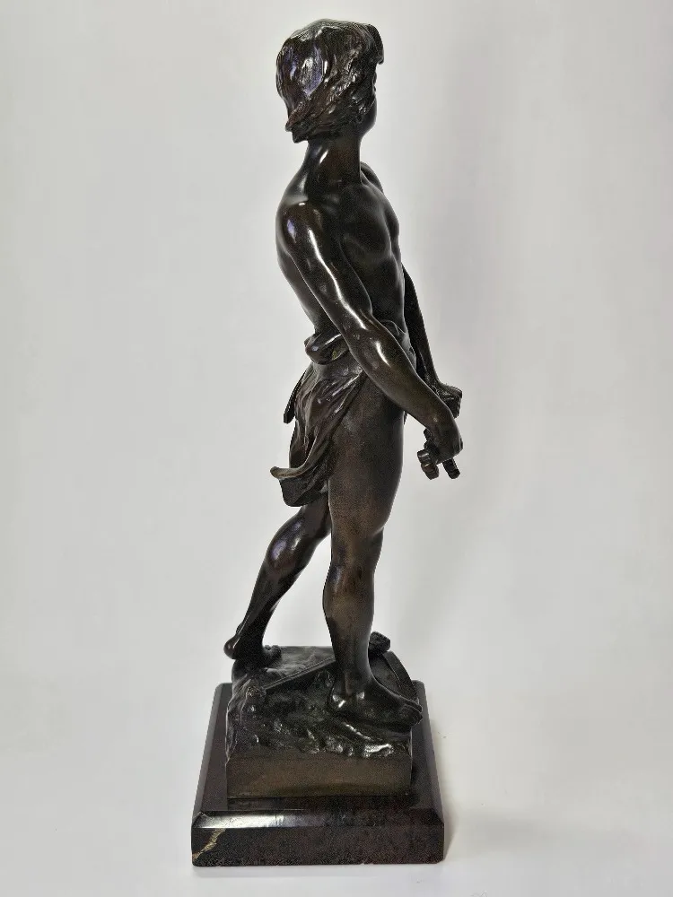 Bronzová socha bojovníka s mečem – François-Raoul Larche - 3
