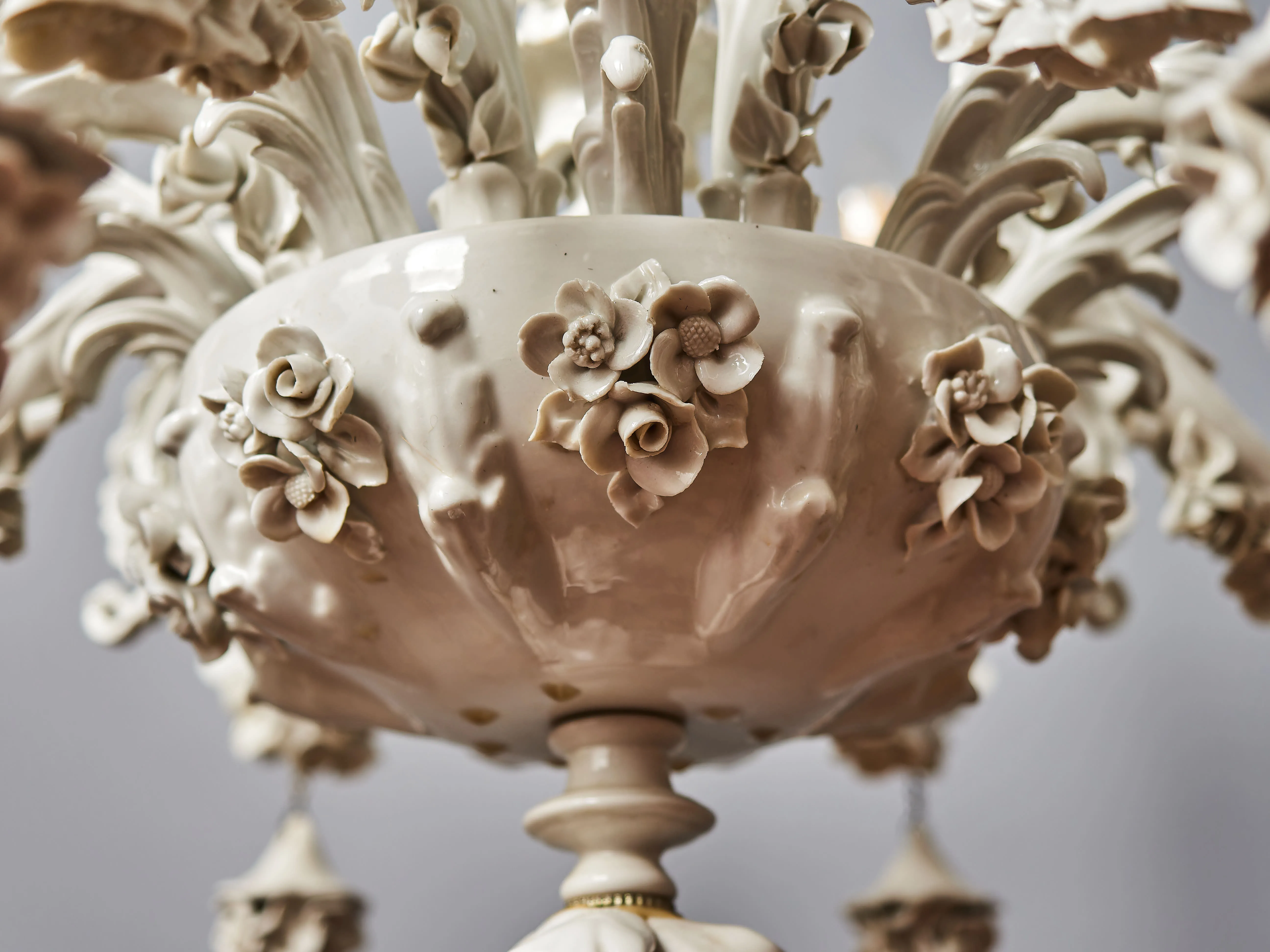 Osmiramenný porcelánový lustr Neapol Capodimonte - 12