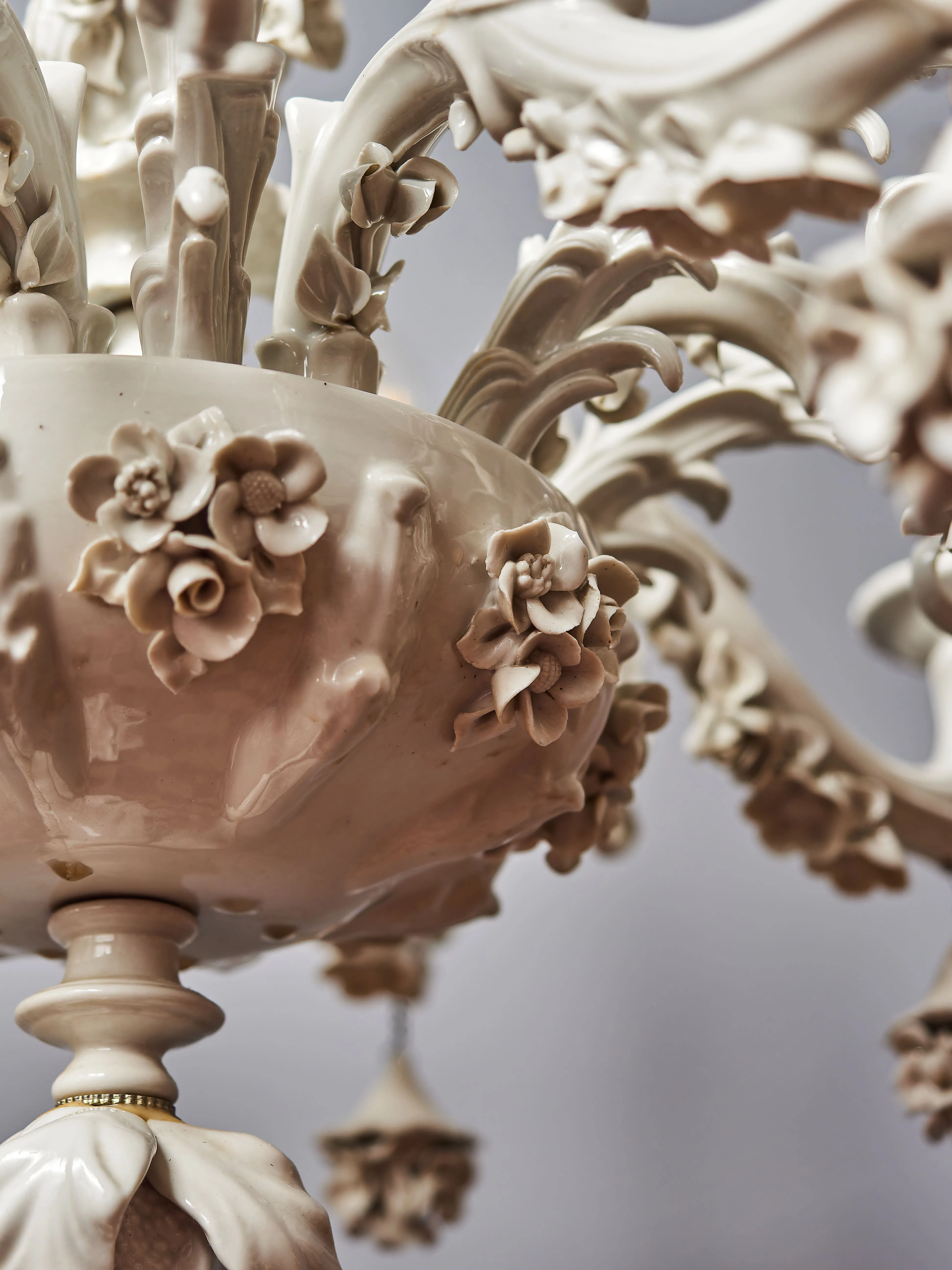 Osmiramenný porcelánový lustr Neapol Capodimonte - 8