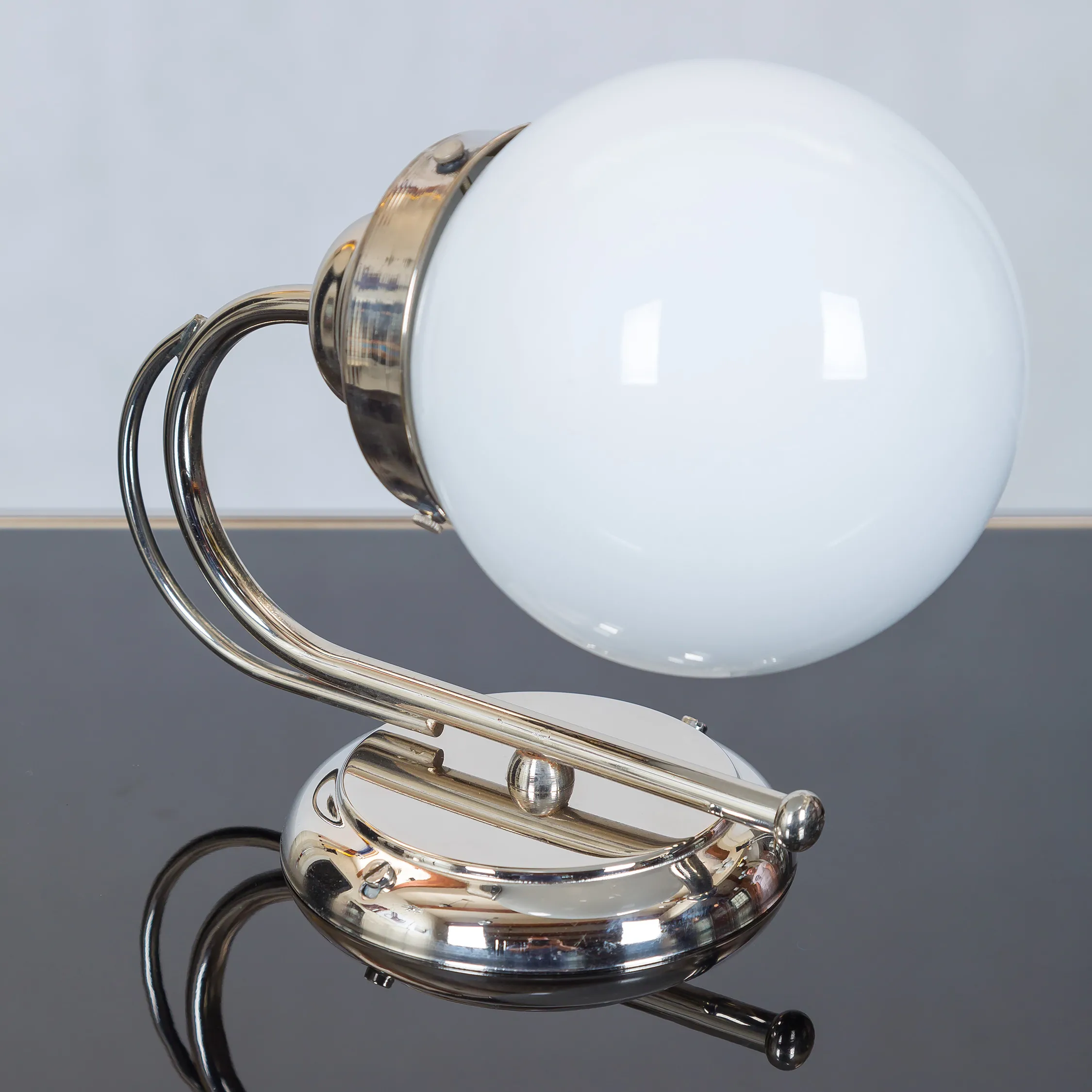 LAMPA  NÁSTĚNNÁ