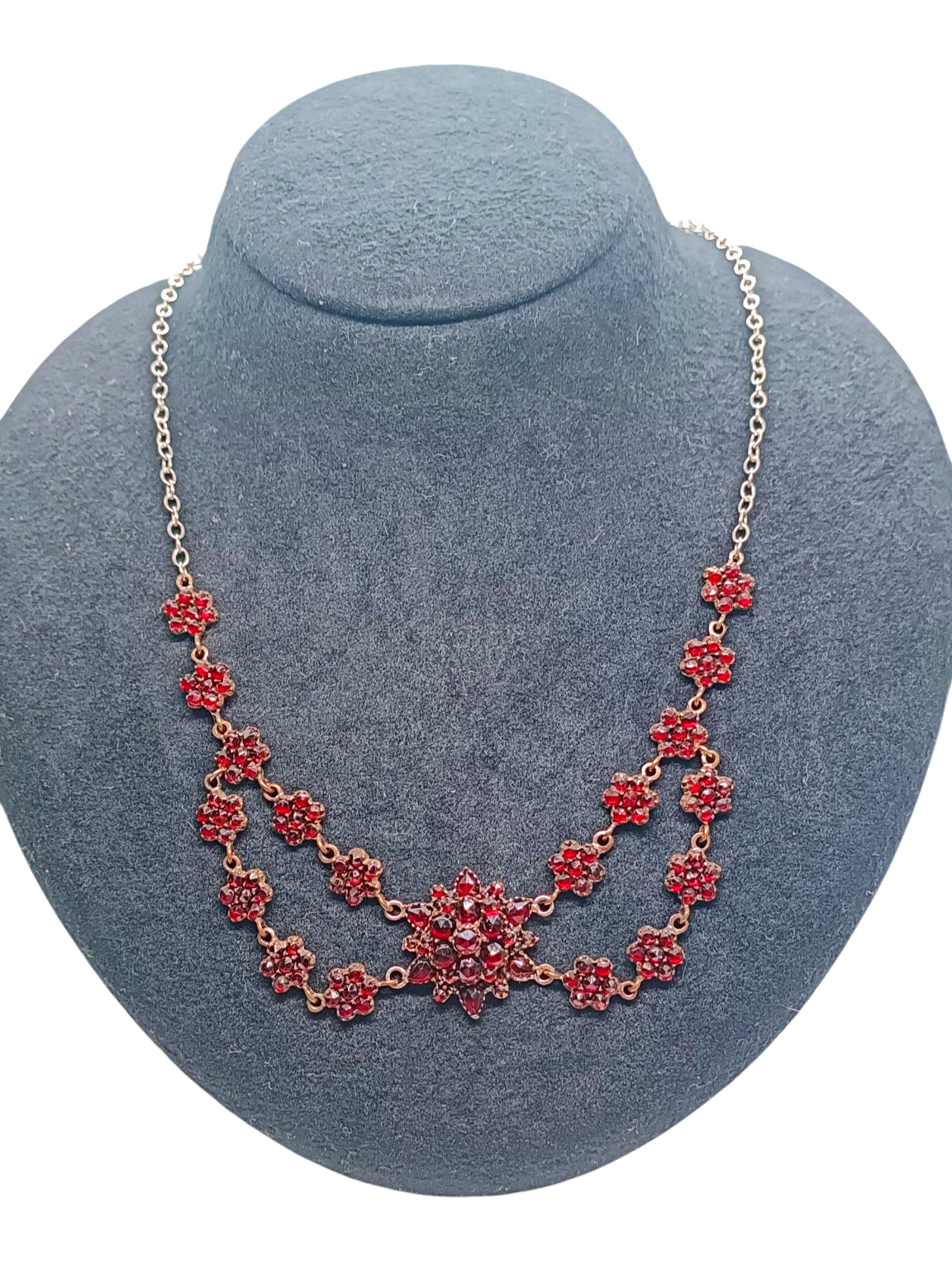 Granátový náhrdelník