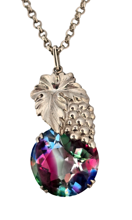 Náhrdelník „vinná réva“ s mystickým topazem