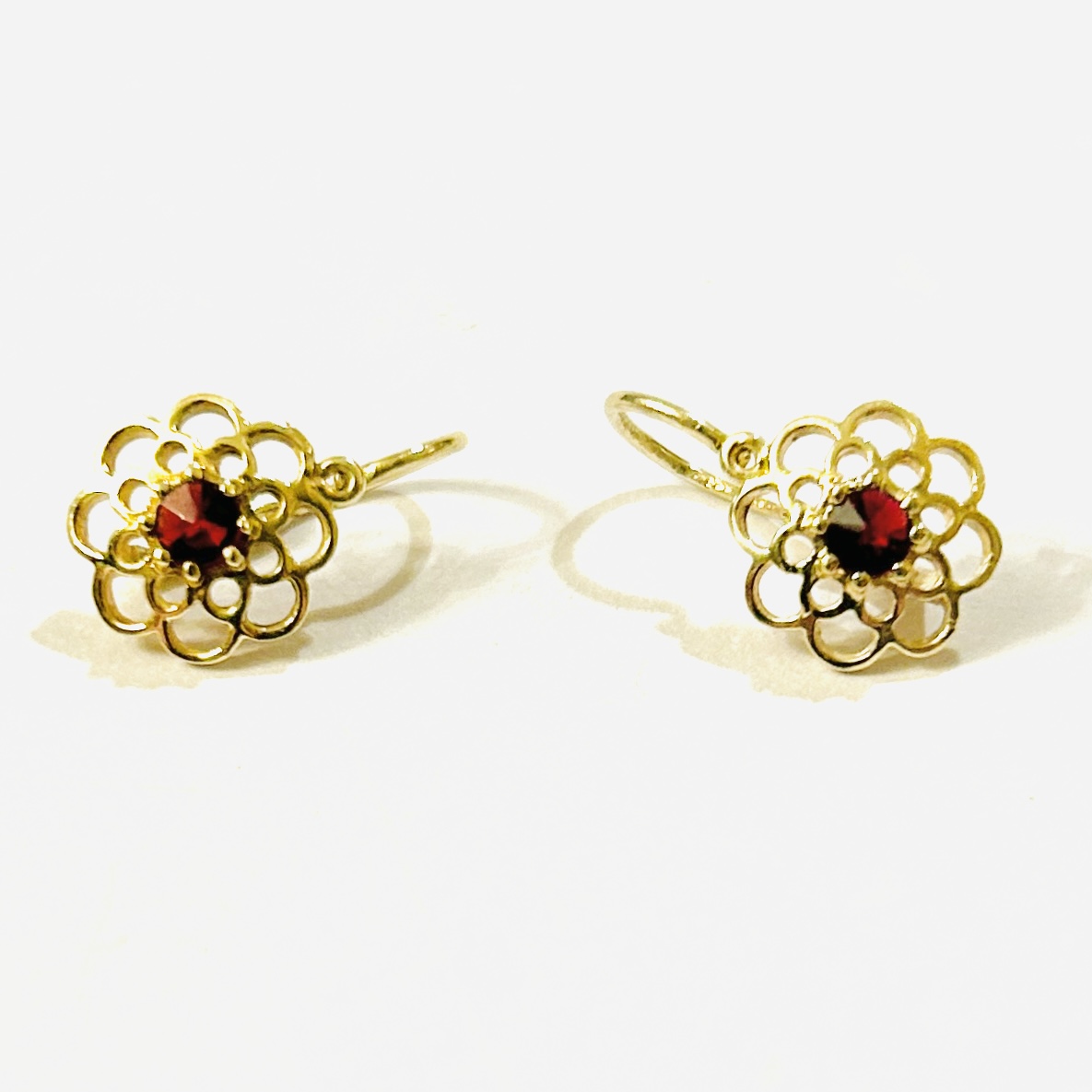 Zlaté náušnice s českými granáty