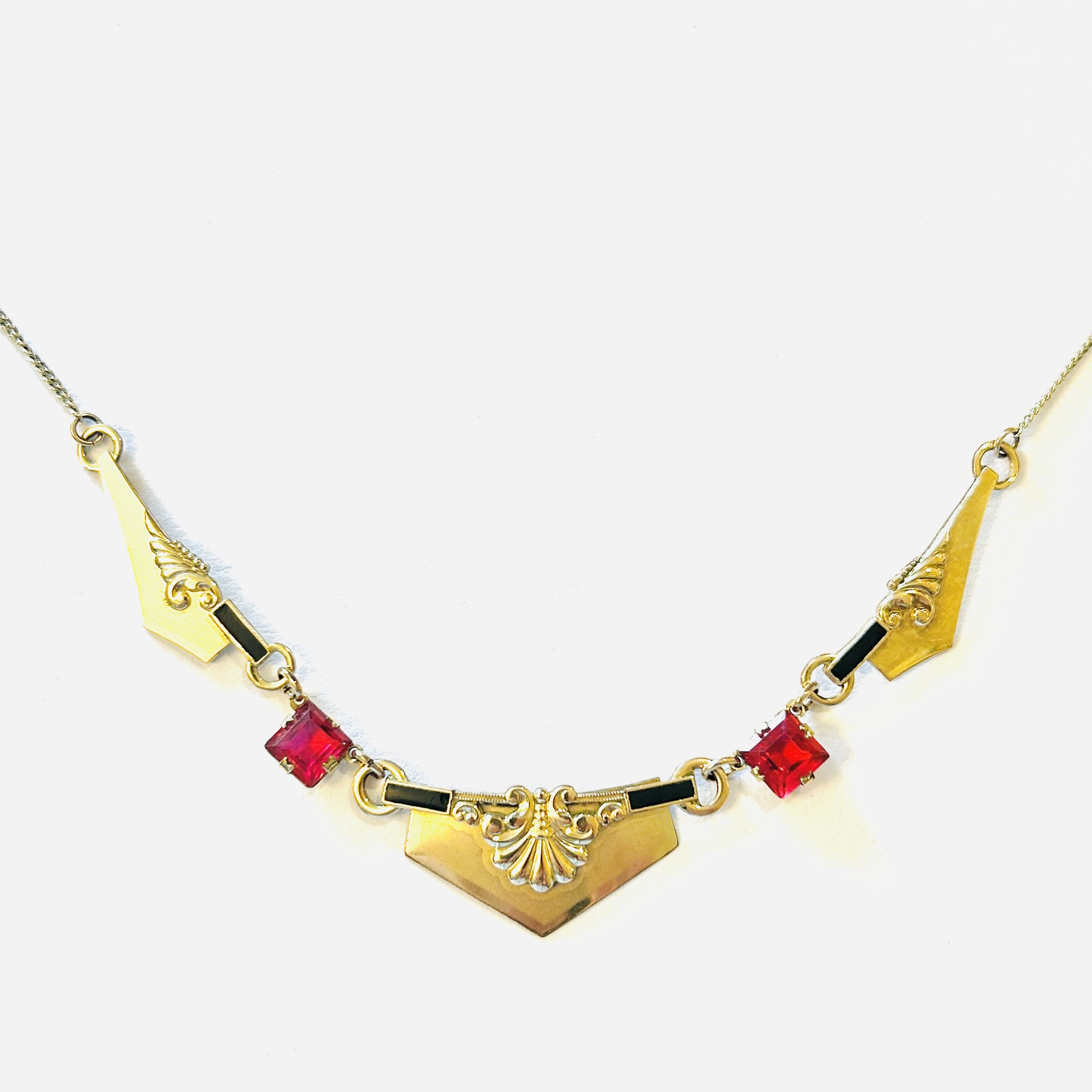 Zlacený art-deco náhrdelník s rubíny a smaltem