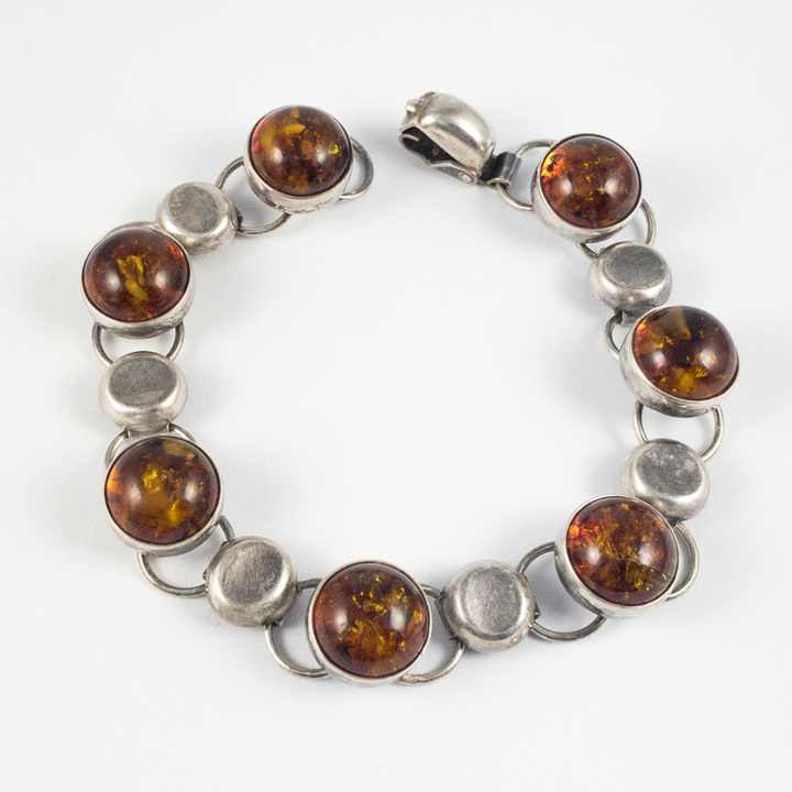 Stříbrný náramek s jantarem