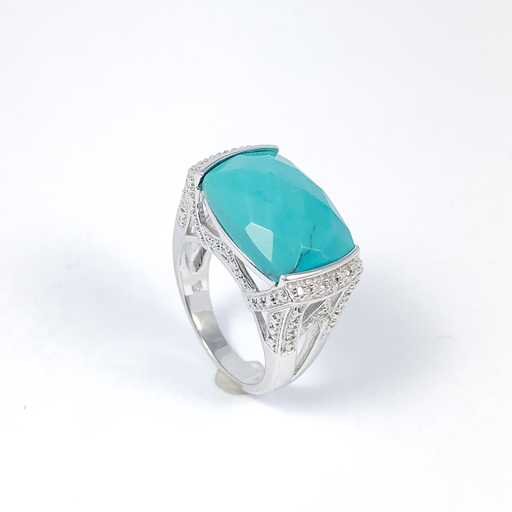 Stříbrný prsten s modrozeleným kamenem