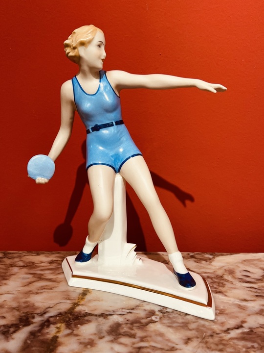 Royal Dux, Cvičenka s diskem