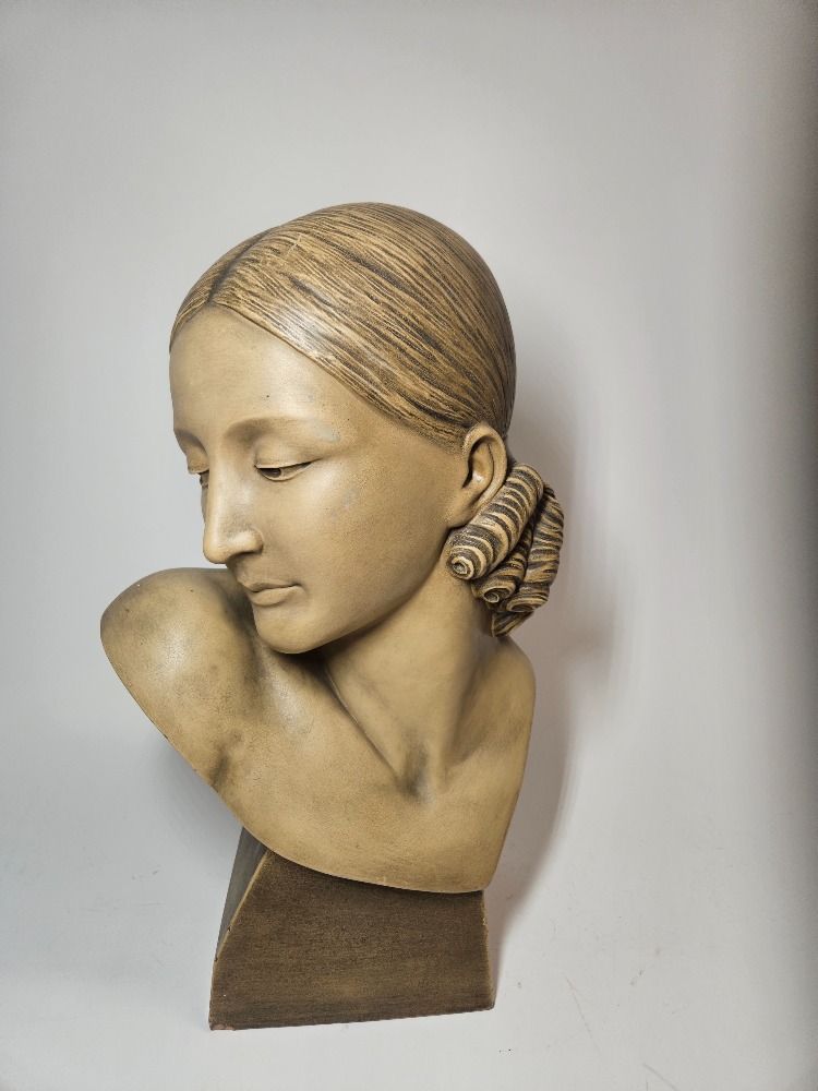 Art deco busta ženy - Bohumil Rezl