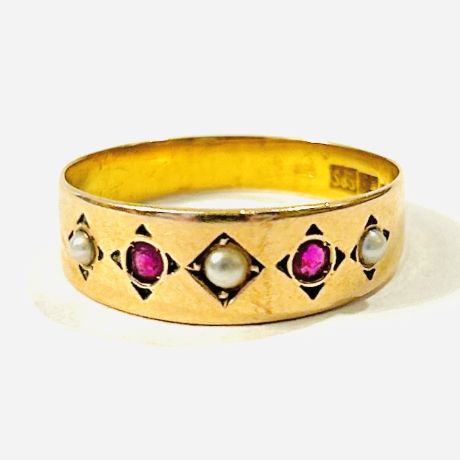 Zlatý secesní prsten s rubíny a perlami – Wessel & Müller