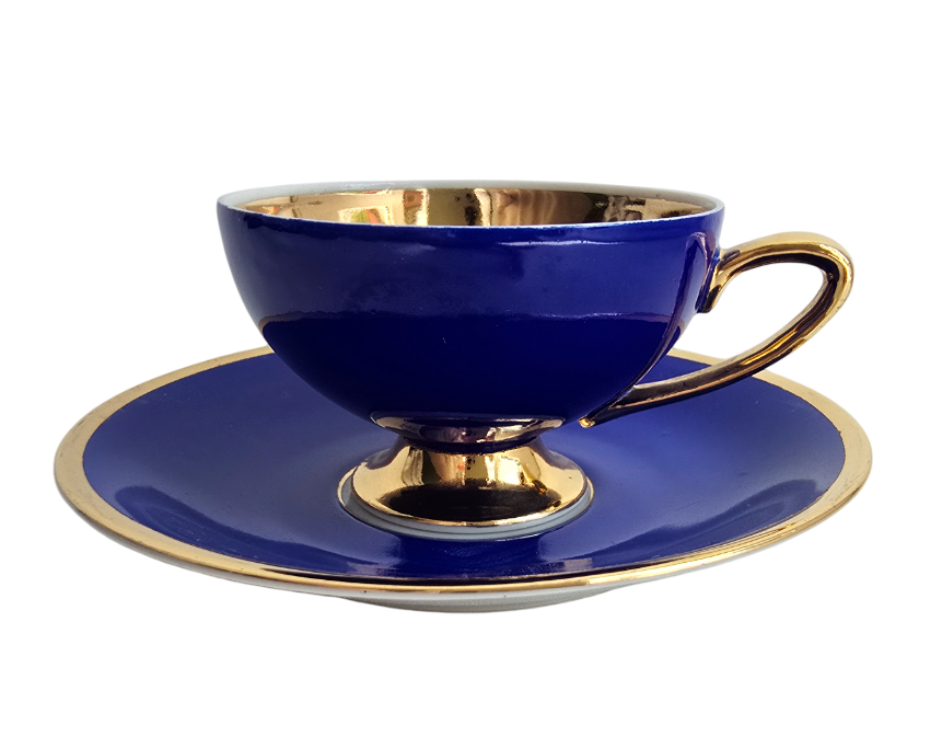 Starožitný moka šálek na nožce s podšálkem