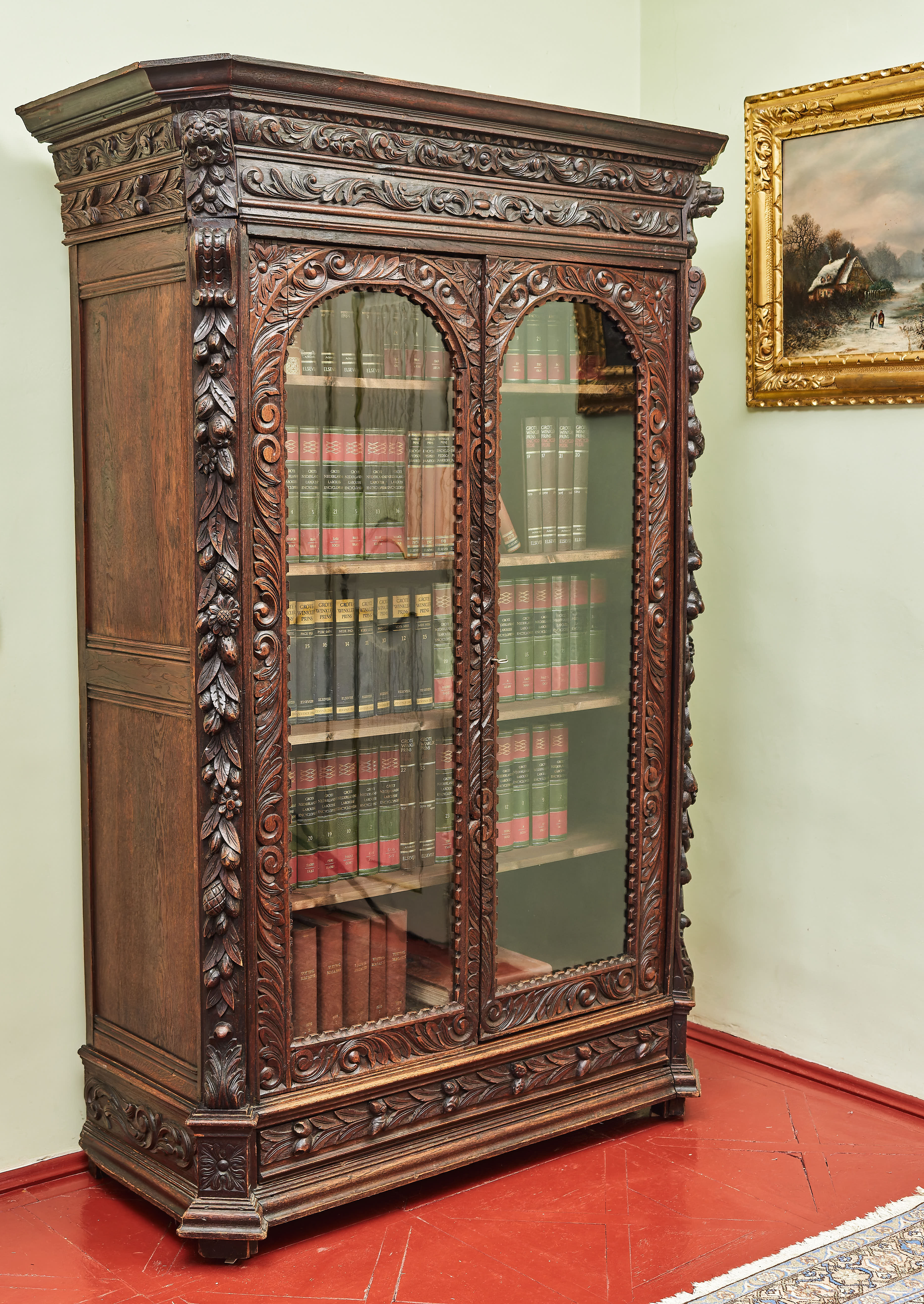 Neorenesanční dubová knihovna bohatě vyřezávaná